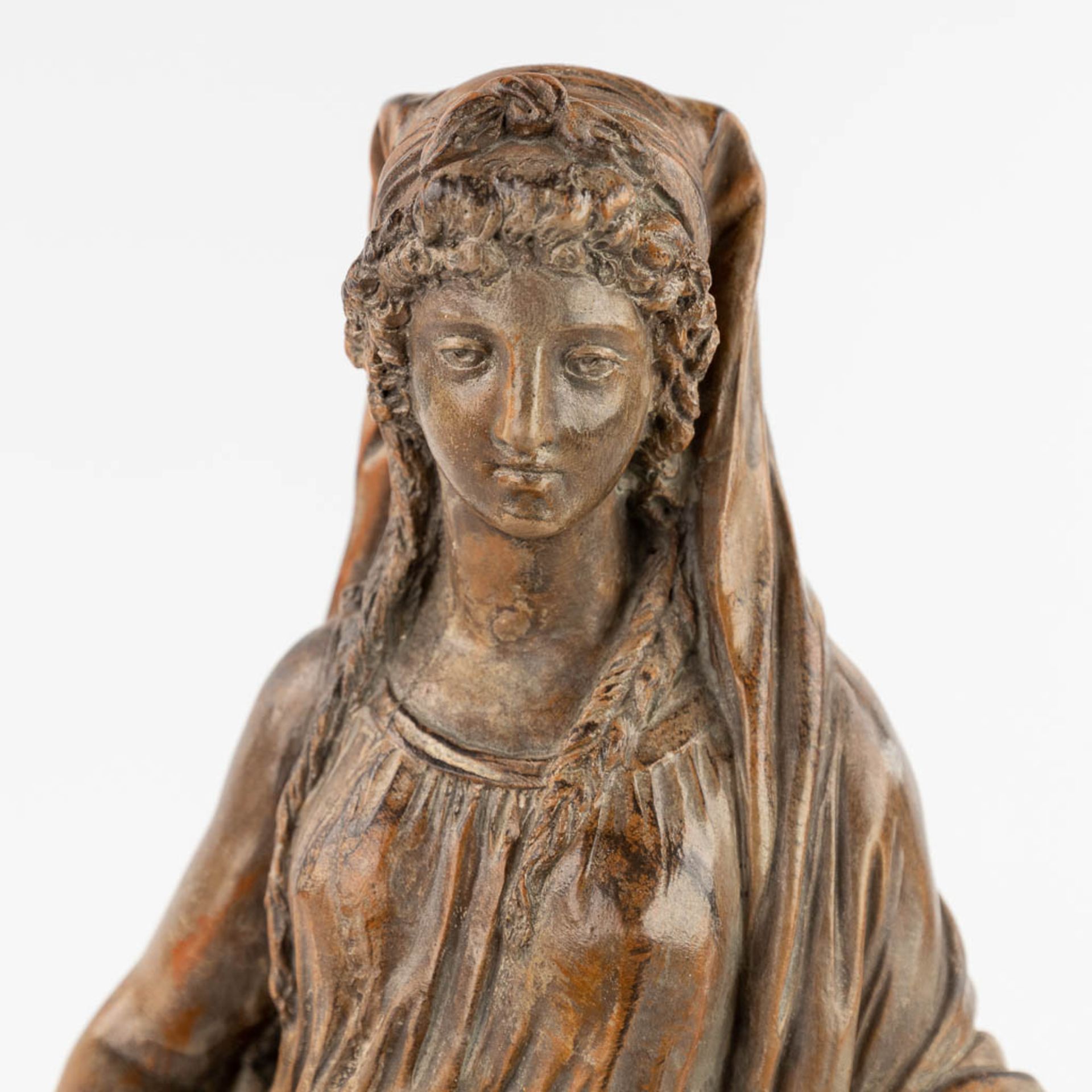 Alexis BURY (XX) 'Greek Lady' sculpture in Terracotta. (H:36 x D:13 cm) - Image 8 of 12
