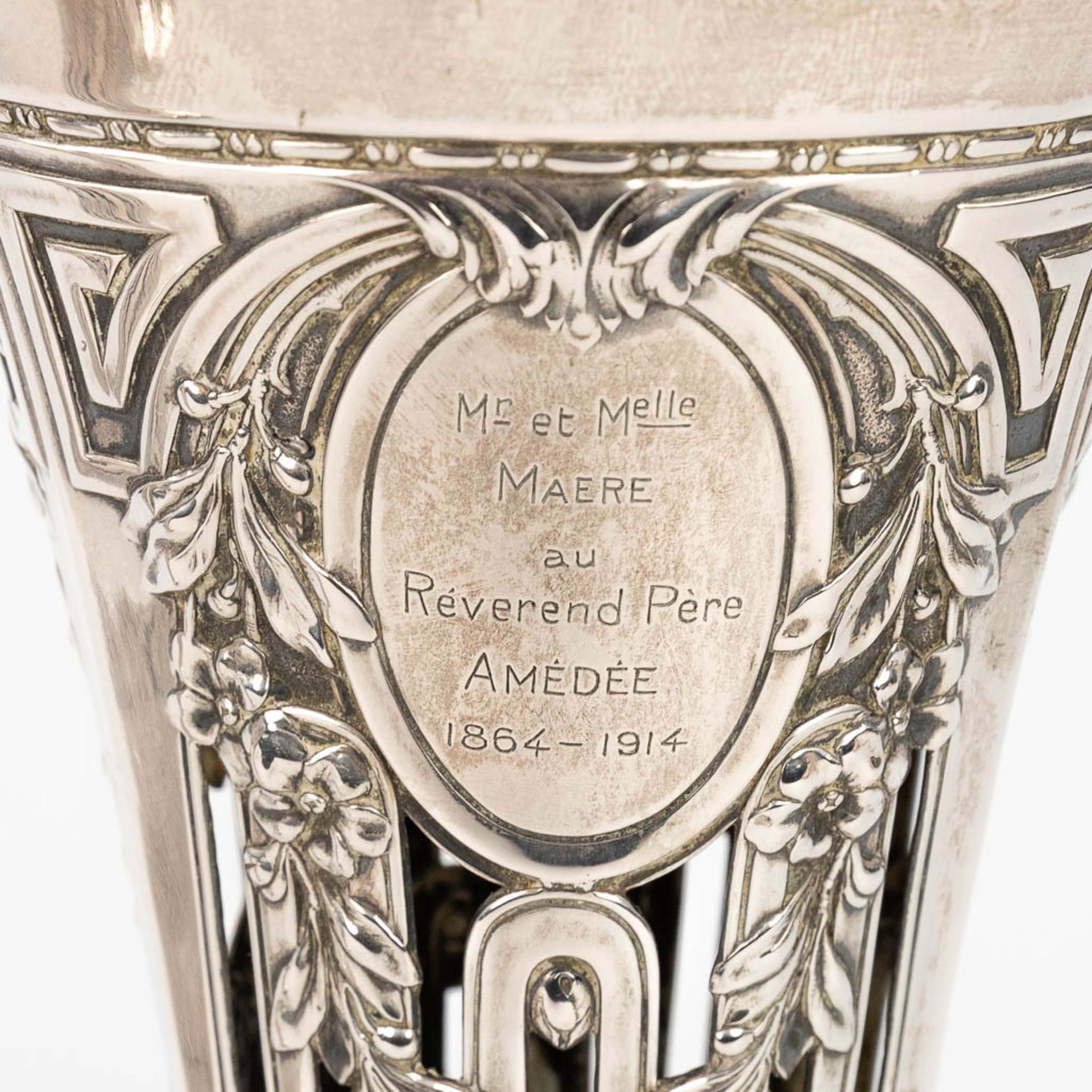 A pair of vases made of silver and marked 800. Made in Germany. 693g. 20th C. (H:31 x D:15,5 cm) - Image 12 of 14