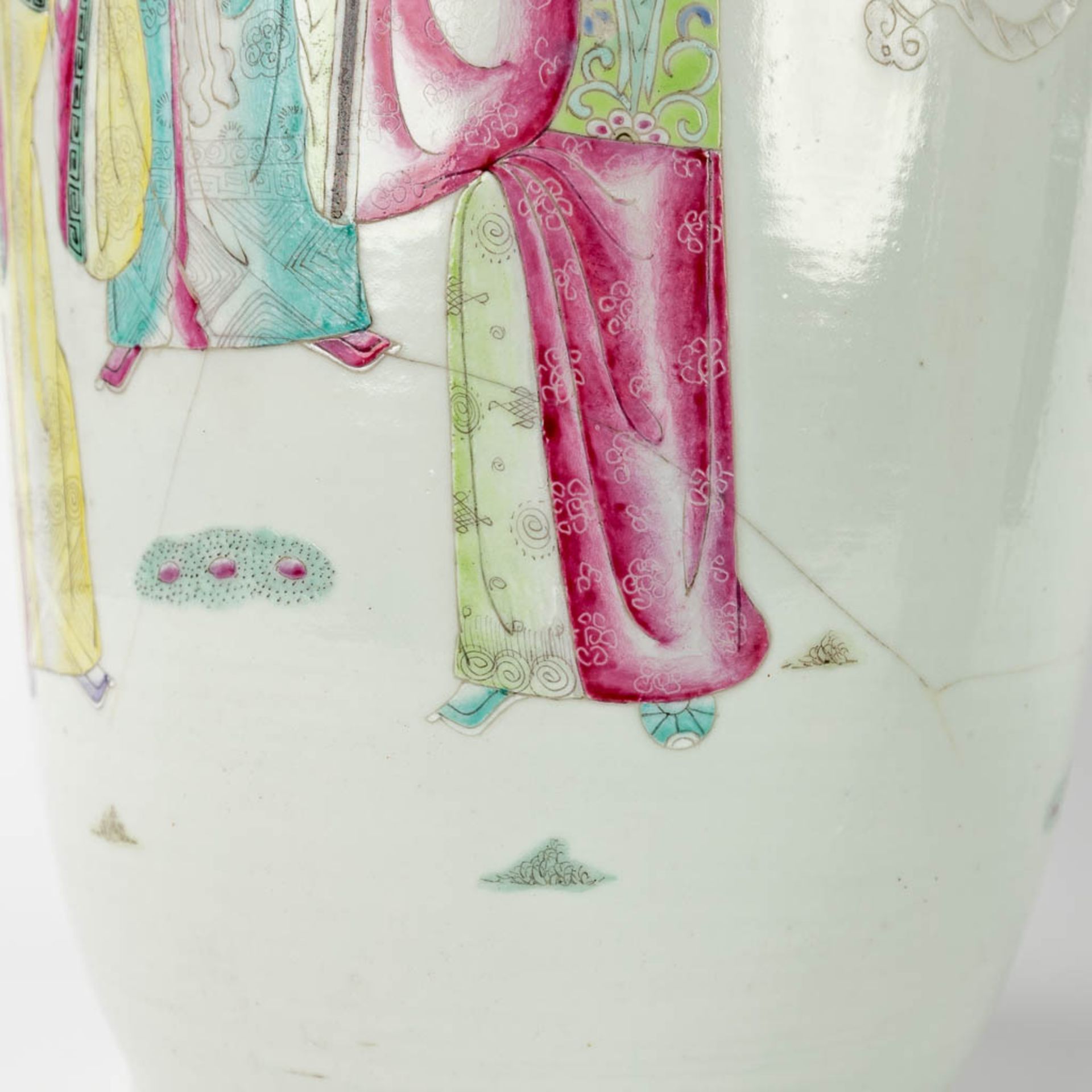 A pair of Chinese Famille Rose vases, decorated with wise men. 19th/20th C. (H:61 x D:21 cm) - Image 15 of 18