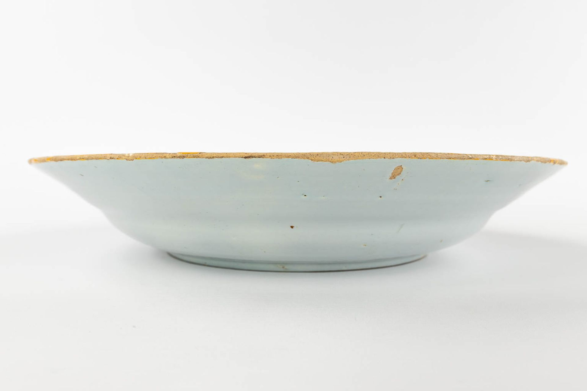 Delftse Faience, a pair of plates. 18th C. (H: 6 x D:35 cm) - Image 7 of 14