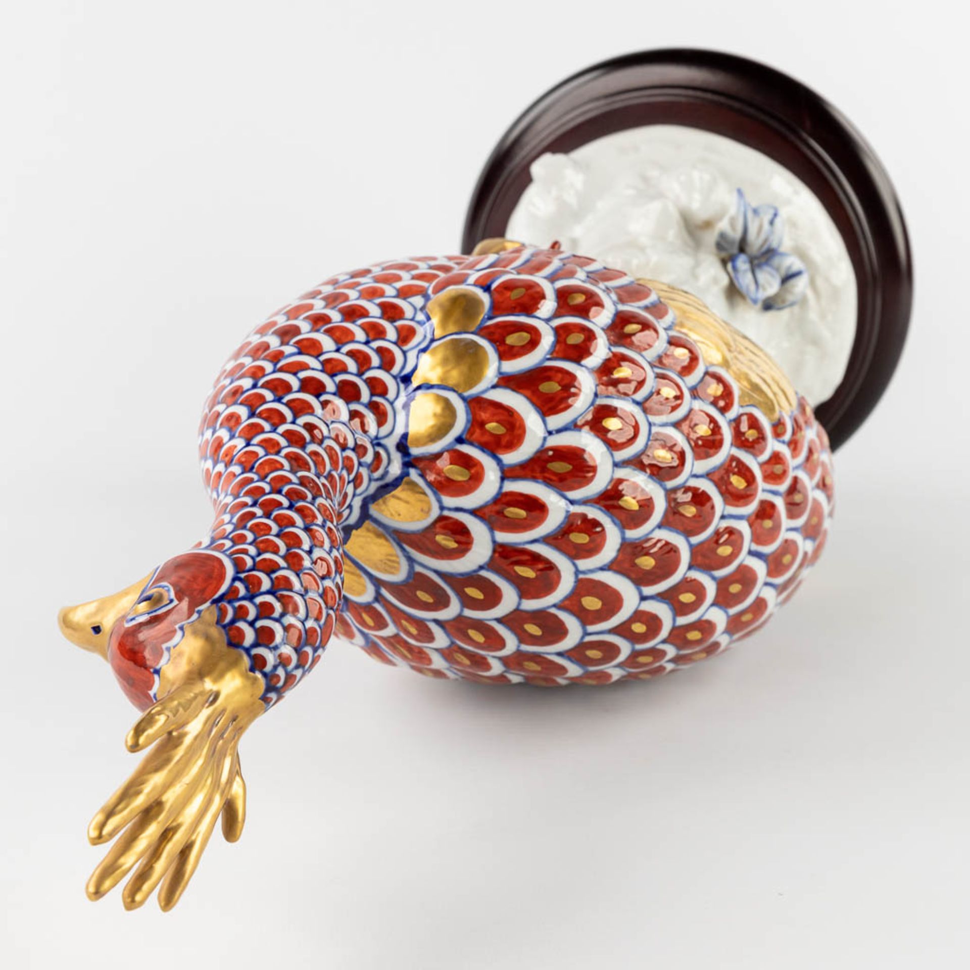 Societa Porcelane Artistice Firenze Italy, a bird, porcelain. (H:51 x D:22 cm) - Image 9 of 13