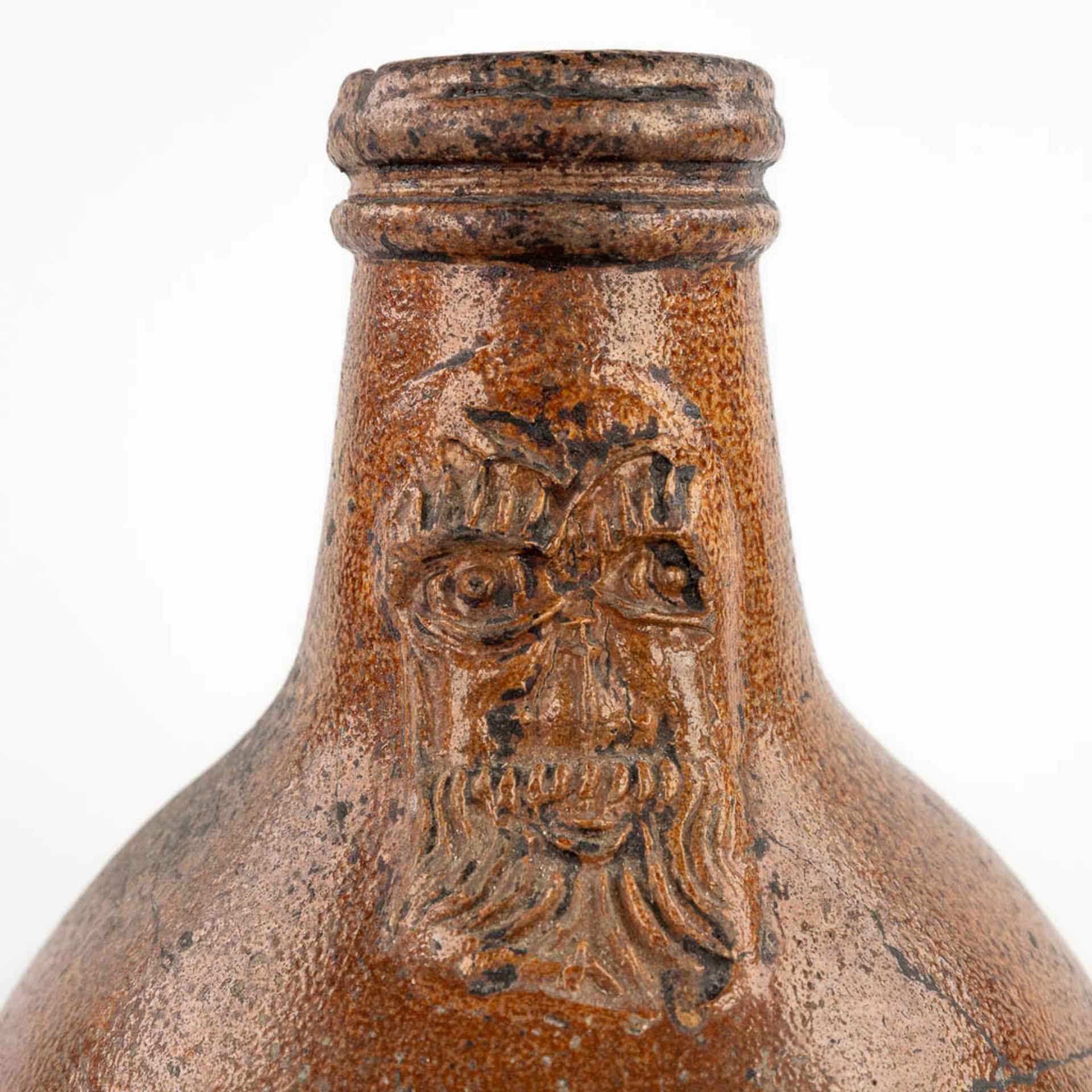 An antique Bartman jug with a single cartouche. 17th C. (H:28 x D:18 cm) - Image 10 of 12