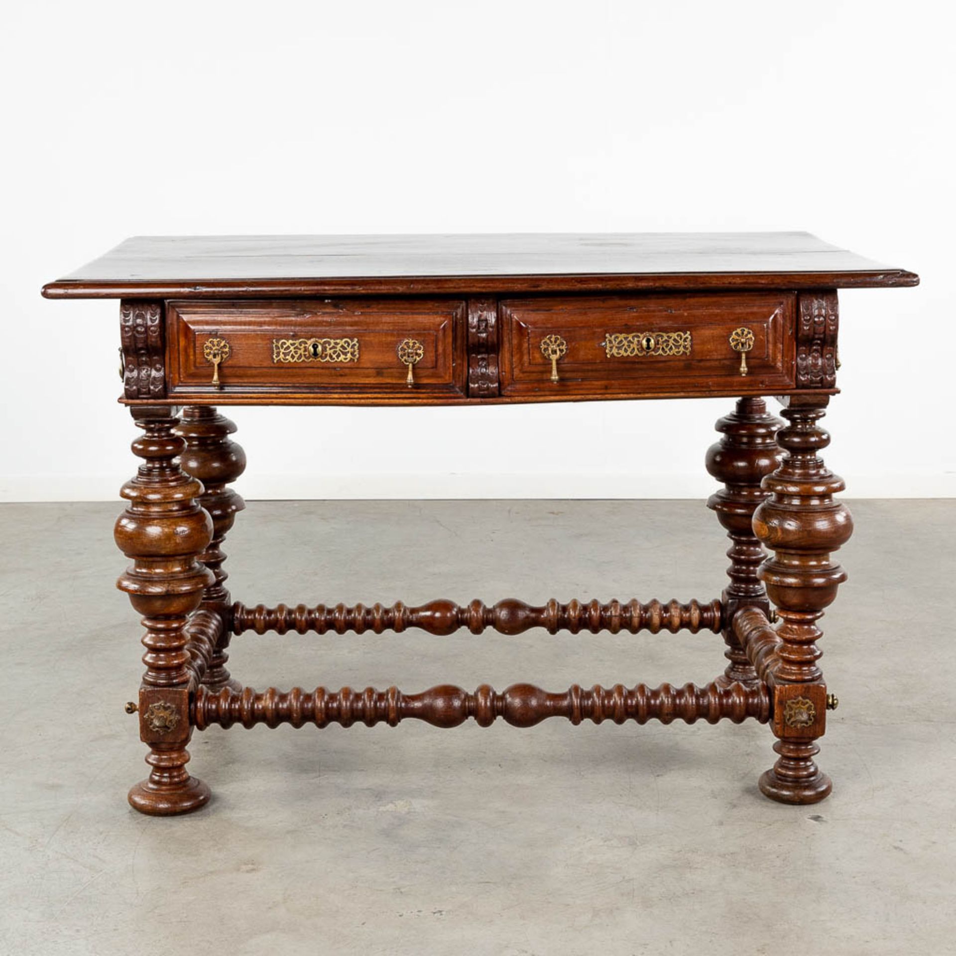 An antique payment table, probably portugal, 18th C. (L:80 x W:125 x H:83 cm) - Bild 4 aus 15