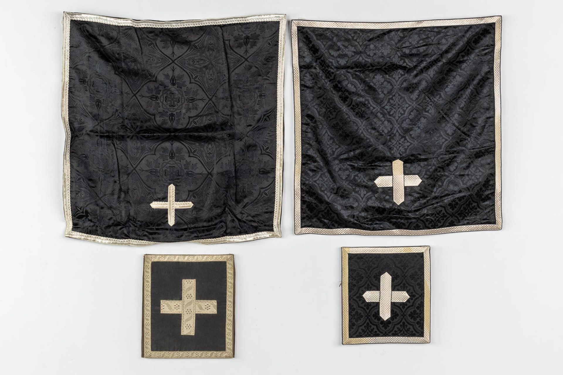 A set of Black Lithurgical Robes, Roman Chasubles, Stola, Manisple and Chalice Veils. - Bild 21 aus 22