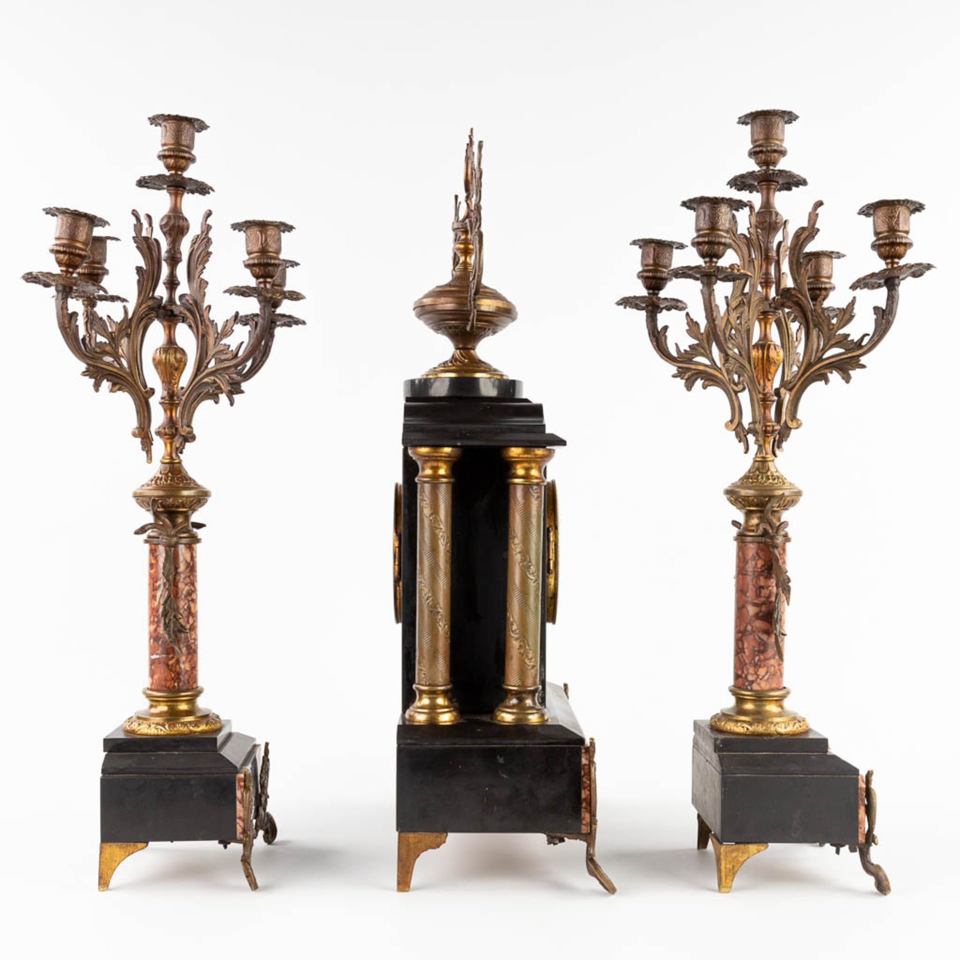 A three-piece mantle garniture, marble and bronze. Circa 1900. (L:16 x W:34 x H:59 cm) - Image 5 of 15