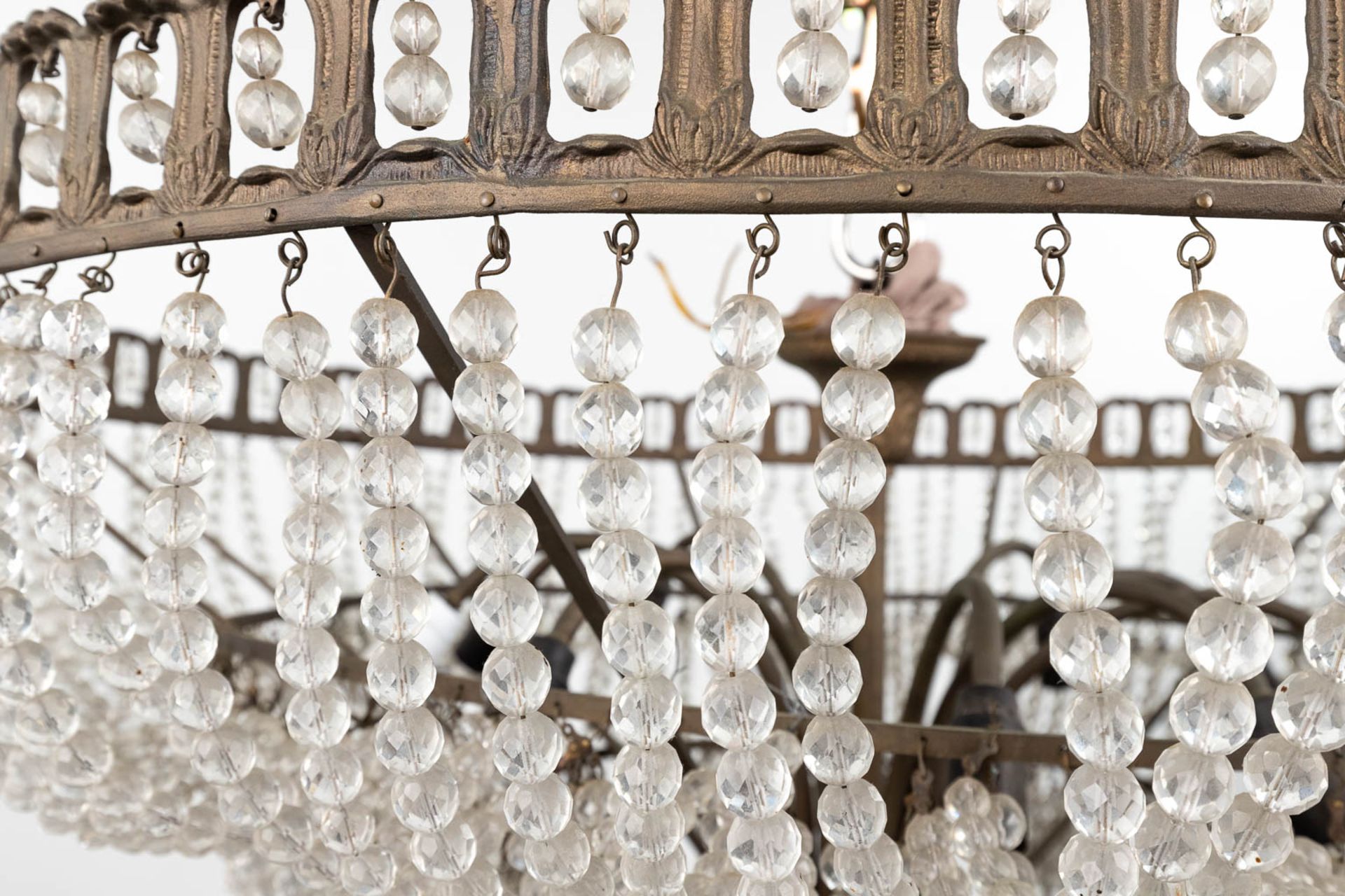 A large chandelier 'Sac A Perles' made of brass and glass. (H:40 x D:91 cm) - Bild 10 aus 12