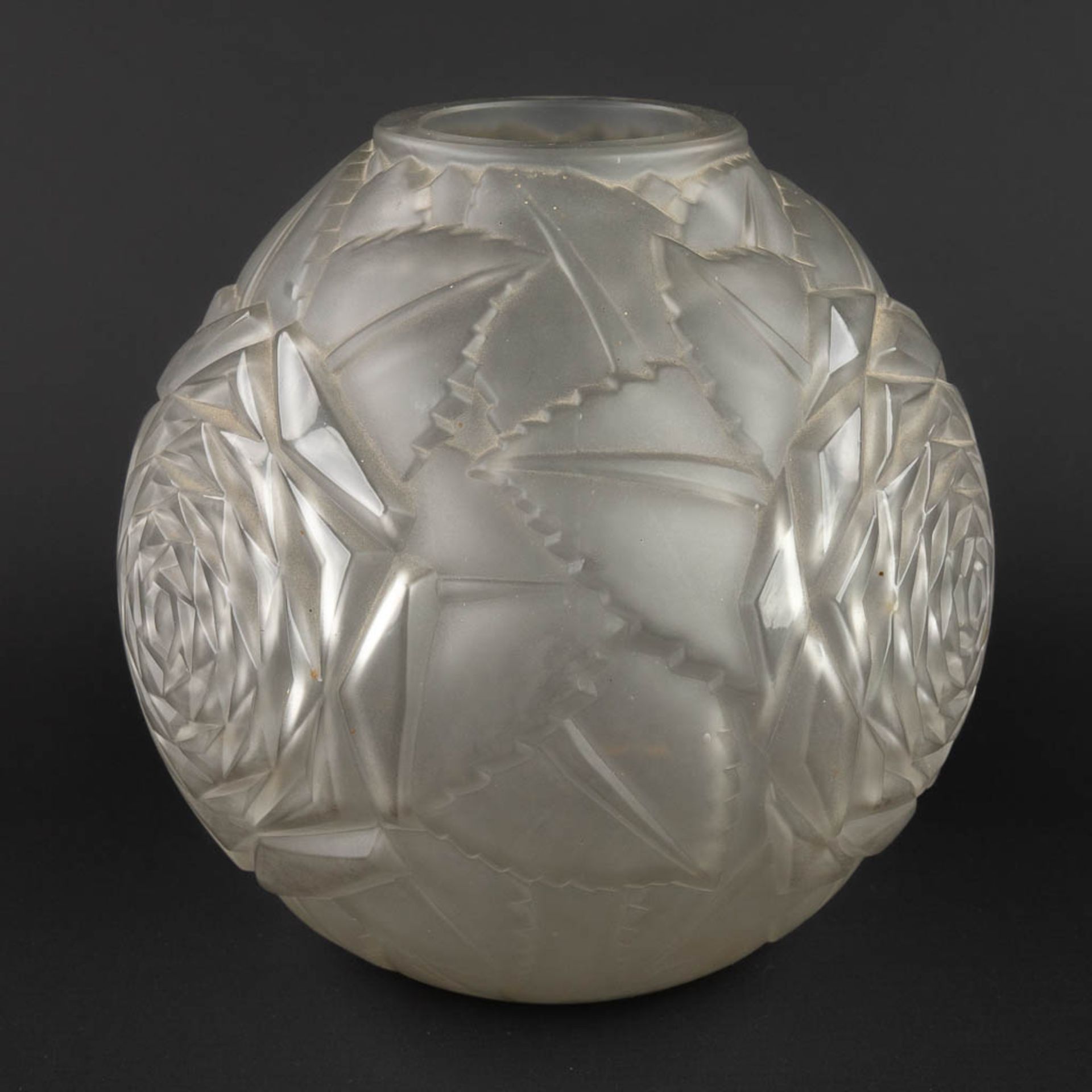 René GORO (XX) &amp; Henri DIEUPART (1888-1928) 'Art Deco glass vase' (H:20 x D:20 cm) - Image 4 of 14