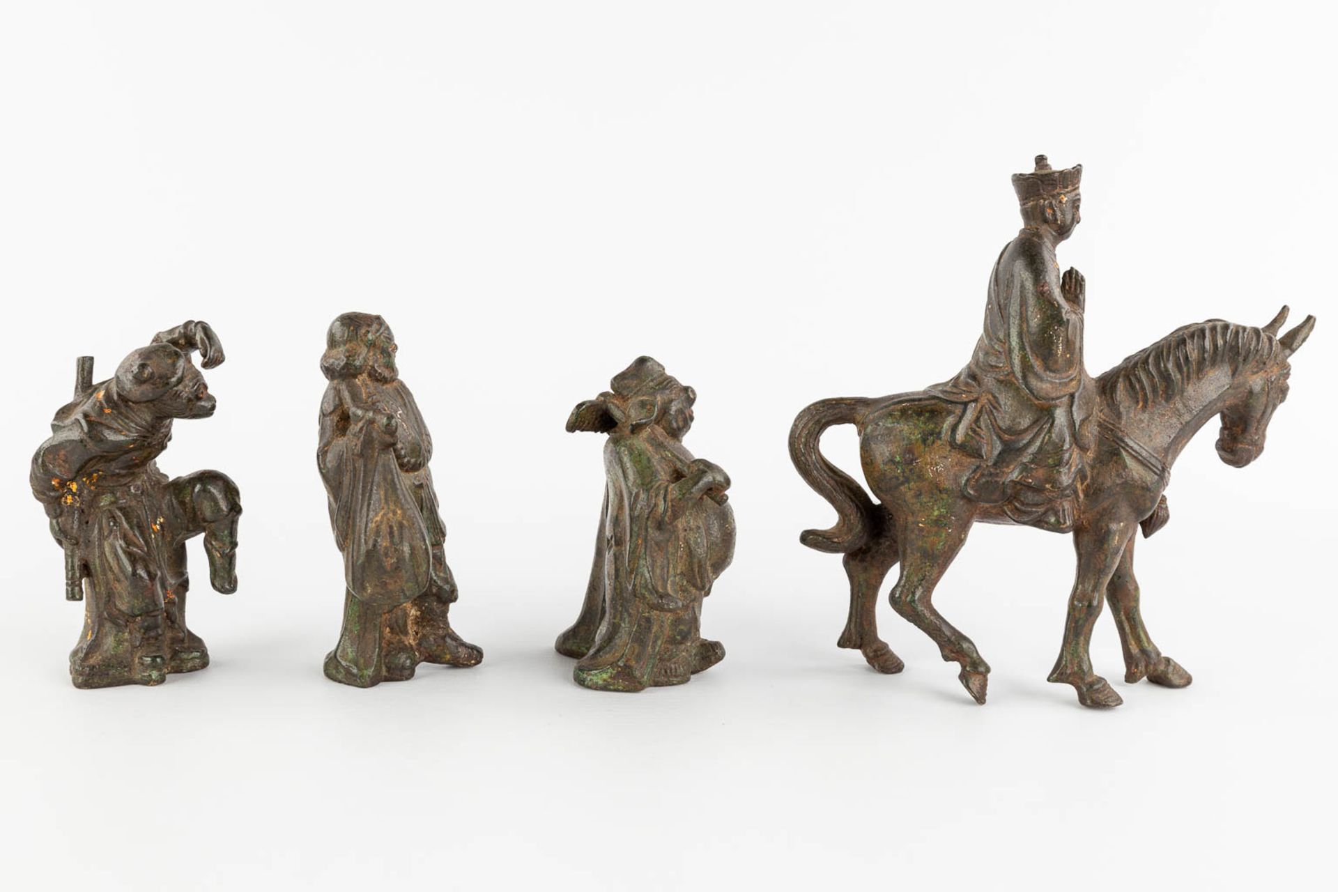 4 Chinese figurines, made of bronze. (L:7 x W:18 x H:18 cm) - Image 4 of 12