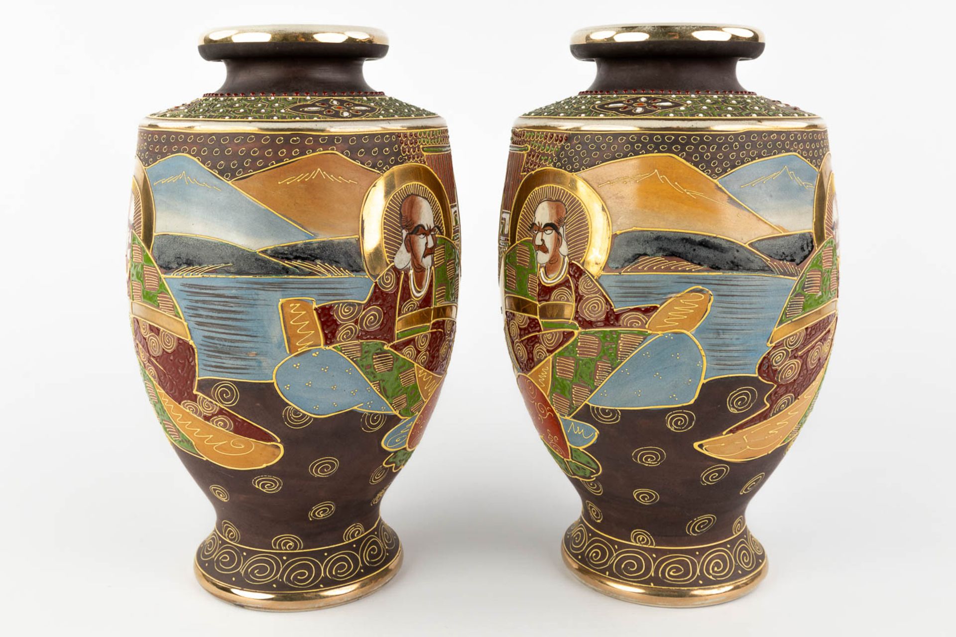 A pair of vases, a vase and jar with lid, Satsuma faience, Japan. 20th C. (H:31 x D:19 cm) - Image 5 of 19