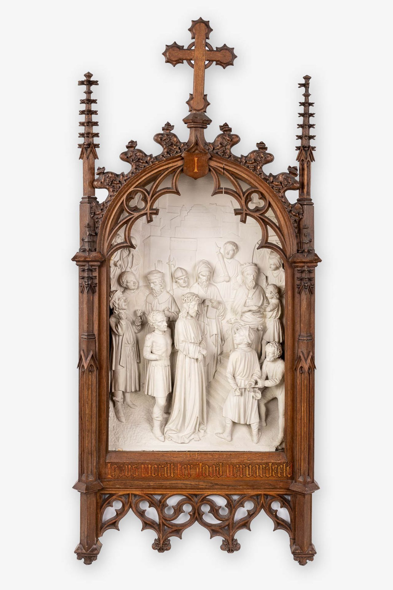 An extensive 14-piece 'Stations Of The Cross', plaster with gothic revival, wood-sculptured frames. - Bild 3 aus 30