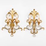 A pair of decorative Italian wall lamps. Circa 1980. (L:15 x W:45 x H:60,5 cm)