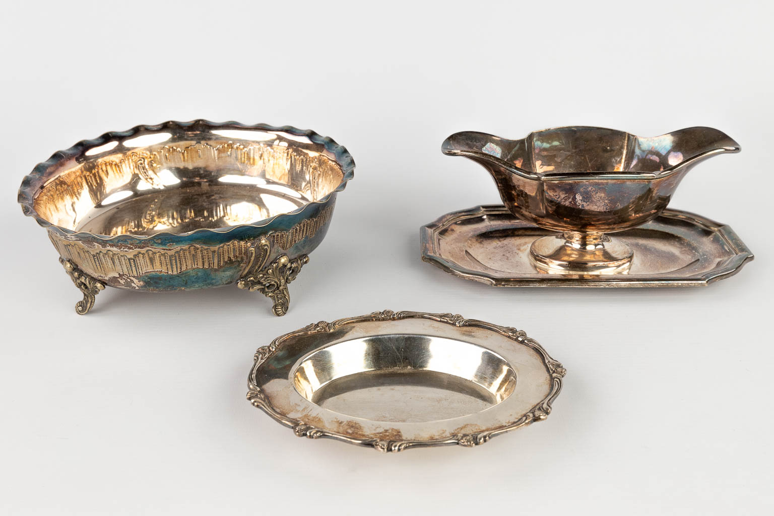 A set of table accessories and utensils, silver-plated metal. (H:8 x D:22 cm) - Image 18 of 23