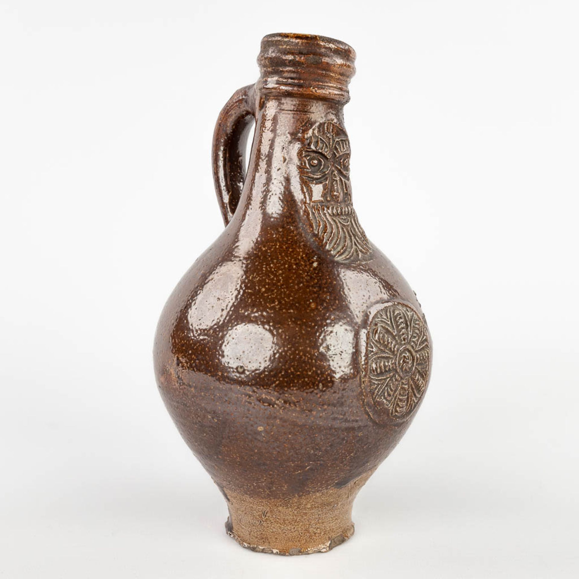 An antique Bartman jug with a single cartouche. 17th C. (H:22 x D:13,5 cm) - Image 3 of 14