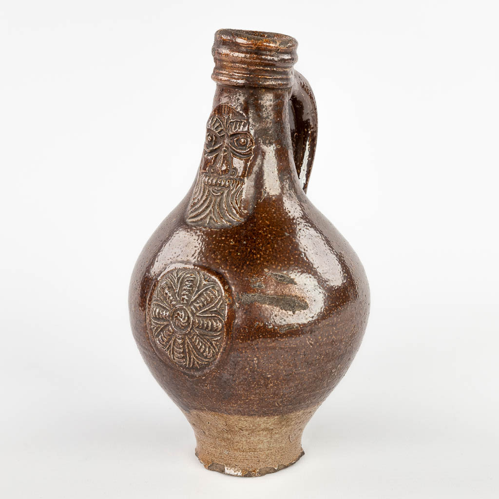 An antique Bartman jug with a single cartouche. 17th C. (H:22 x D:13,5 cm) - Image 4 of 14