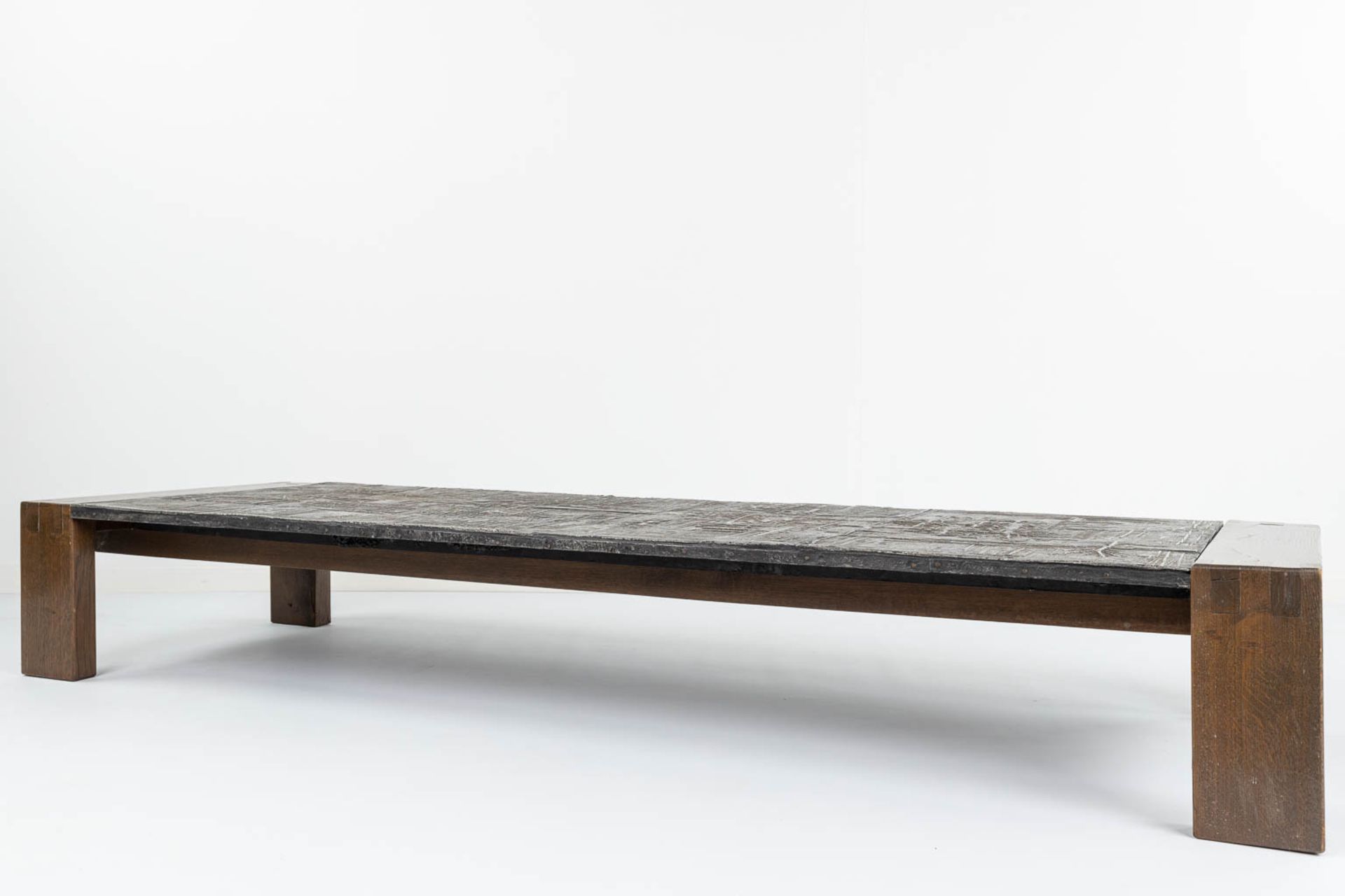 Pia MANU (XX) 'Coffee Table' metal on a wood frame, circa 1960. (L:64,5 x W:199 x H:30 cm) - Image 4 of 15
