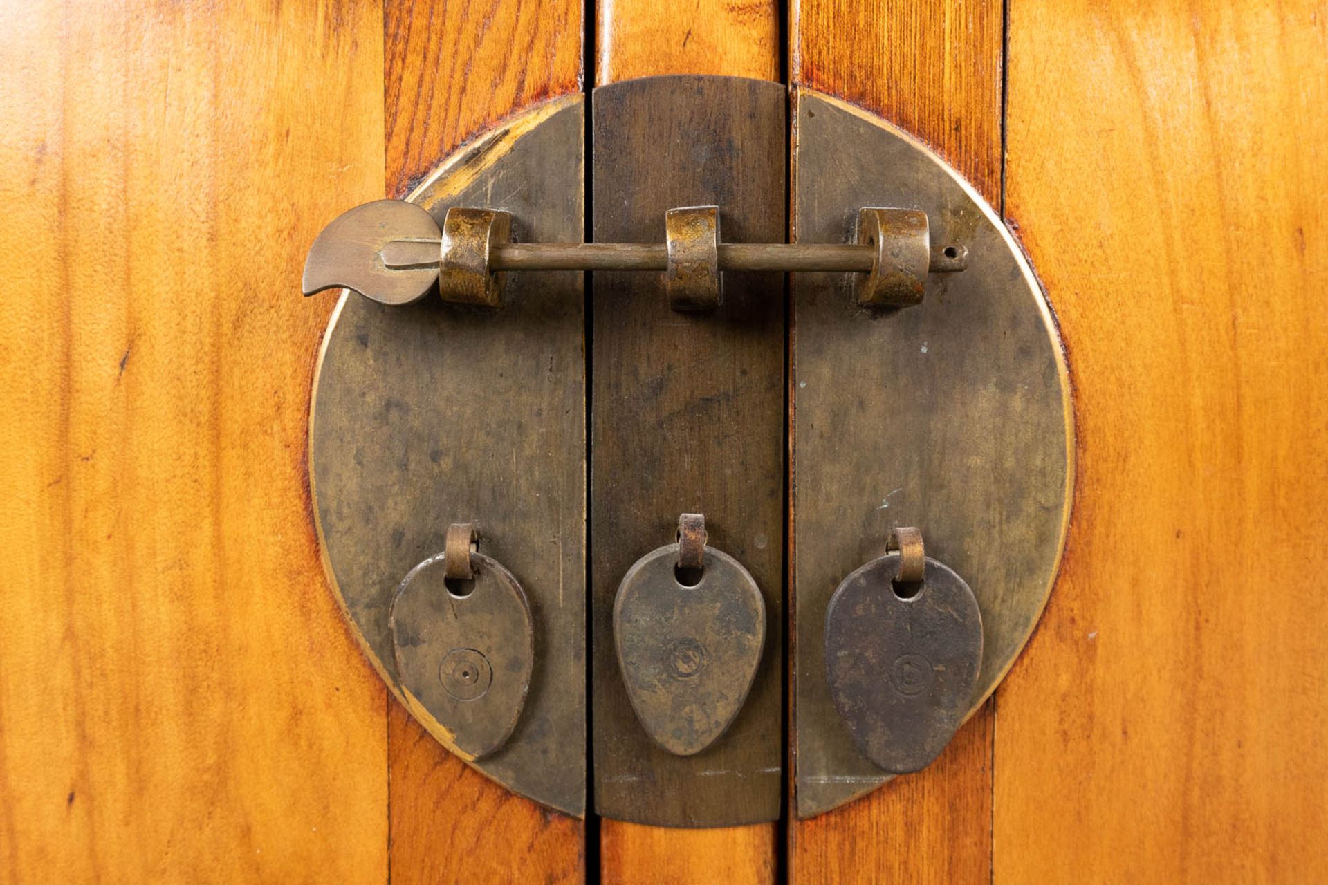 A small Chinese cabinet, hardwood with brass hardware. (L:47 x W:62 x H:88 cm) - Image 14 of 16