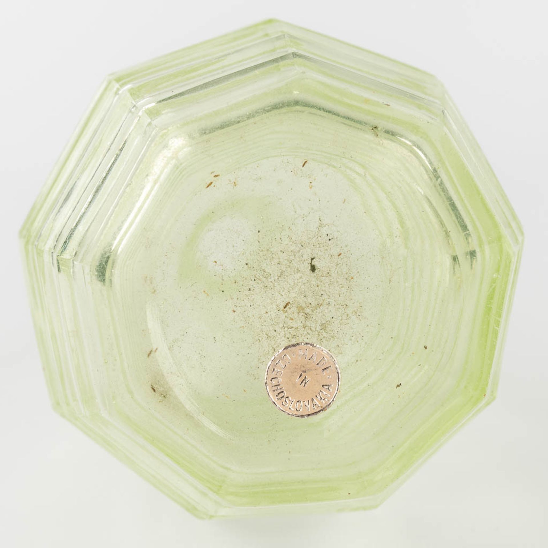 A 9-piece perfume set, made of Uranium glass. (H:21 x D:9 cm) - Image 7 of 15