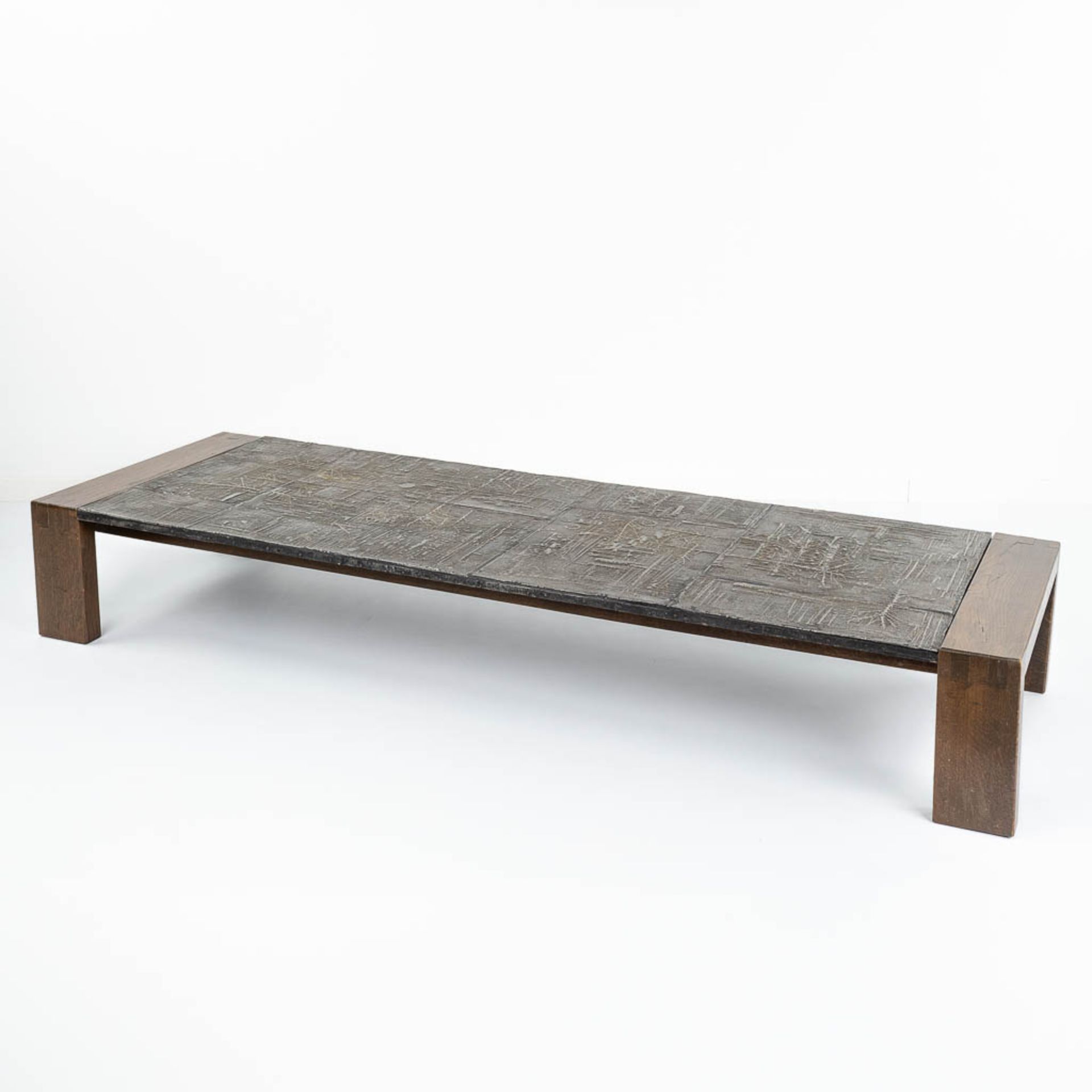 Pia MANU (XX) 'Coffee Table' metal on a wood frame, circa 1960. (L:64,5 x W:199 x H:30 cm) - Image 3 of 15