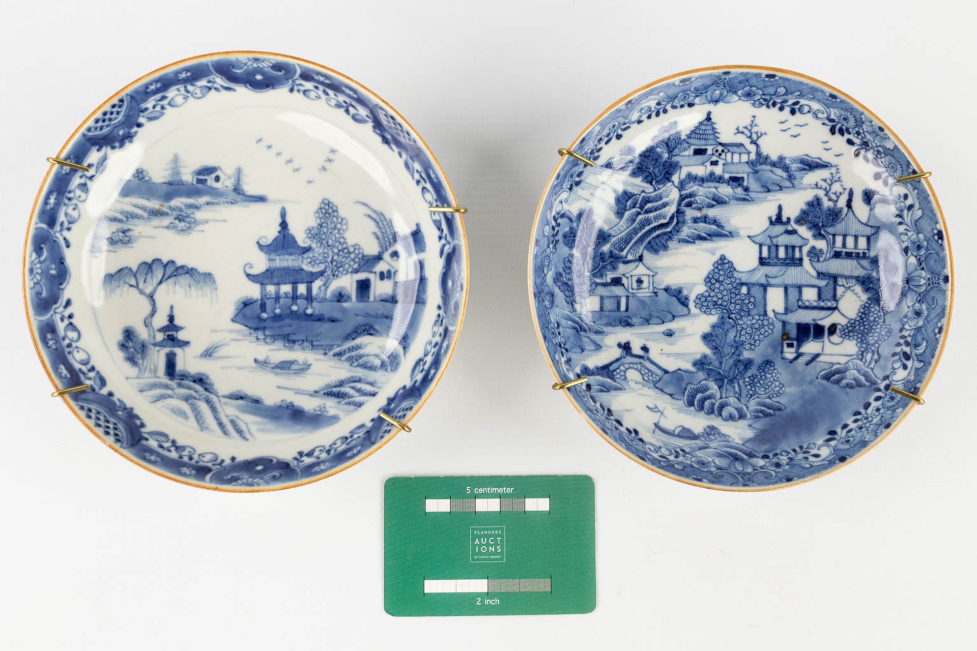 Two Chinese plates with blue-white landscape decor. 19th/20th C. (H:4 x D:16 cm) - Image 2 of 9