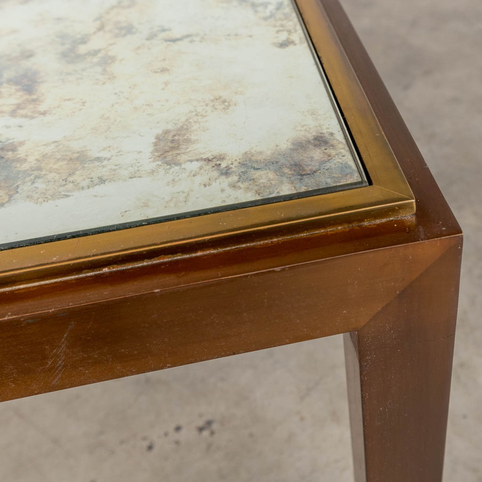 Belgo Chrome, a square, brass and tinted glass side table. (L:57 x W:57 x H:37 cm) - Bild 7 aus 8