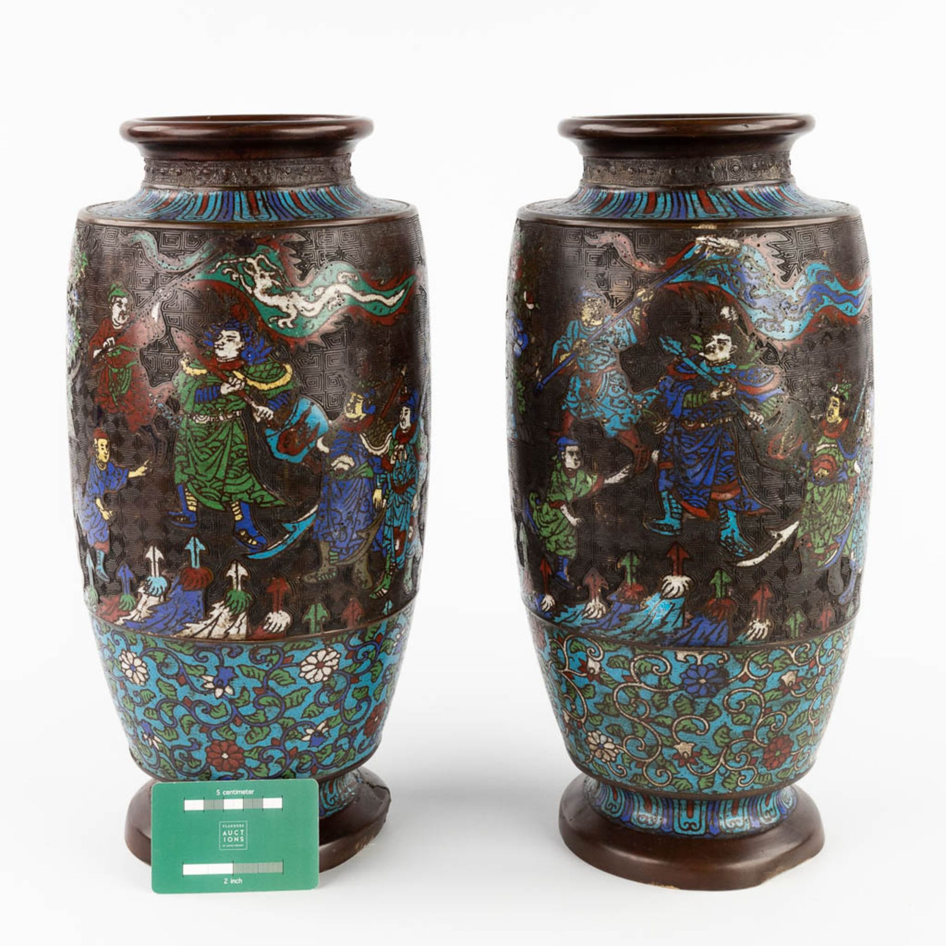A pair of bronze vases with Champslevé decor. 19th C. (H:40 x D:20 cm) - Image 2 of 14