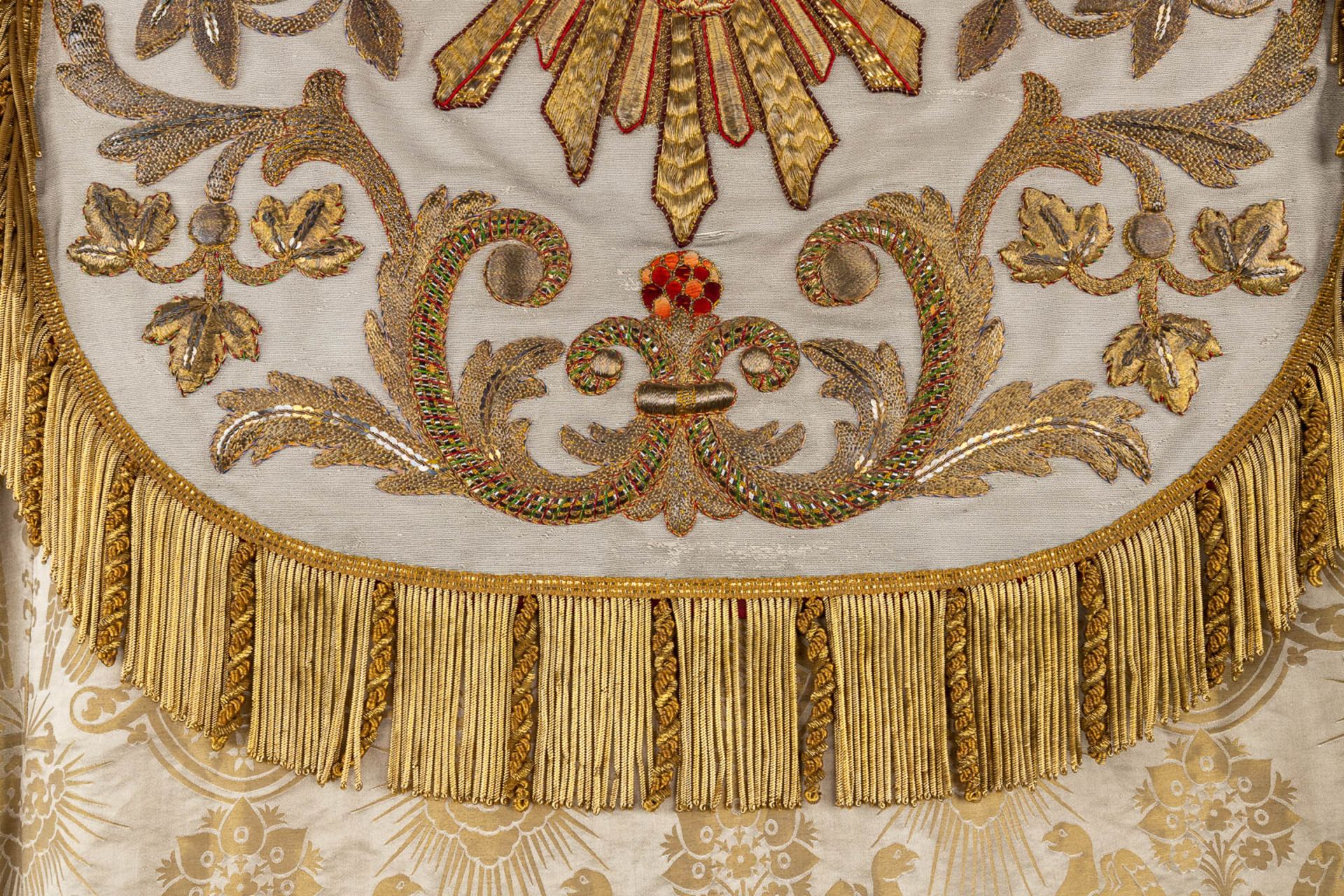An antique cope, thick gold thread embroideries and decorated fabric. 19th C. (H:154 cm) - Image 4 of 8