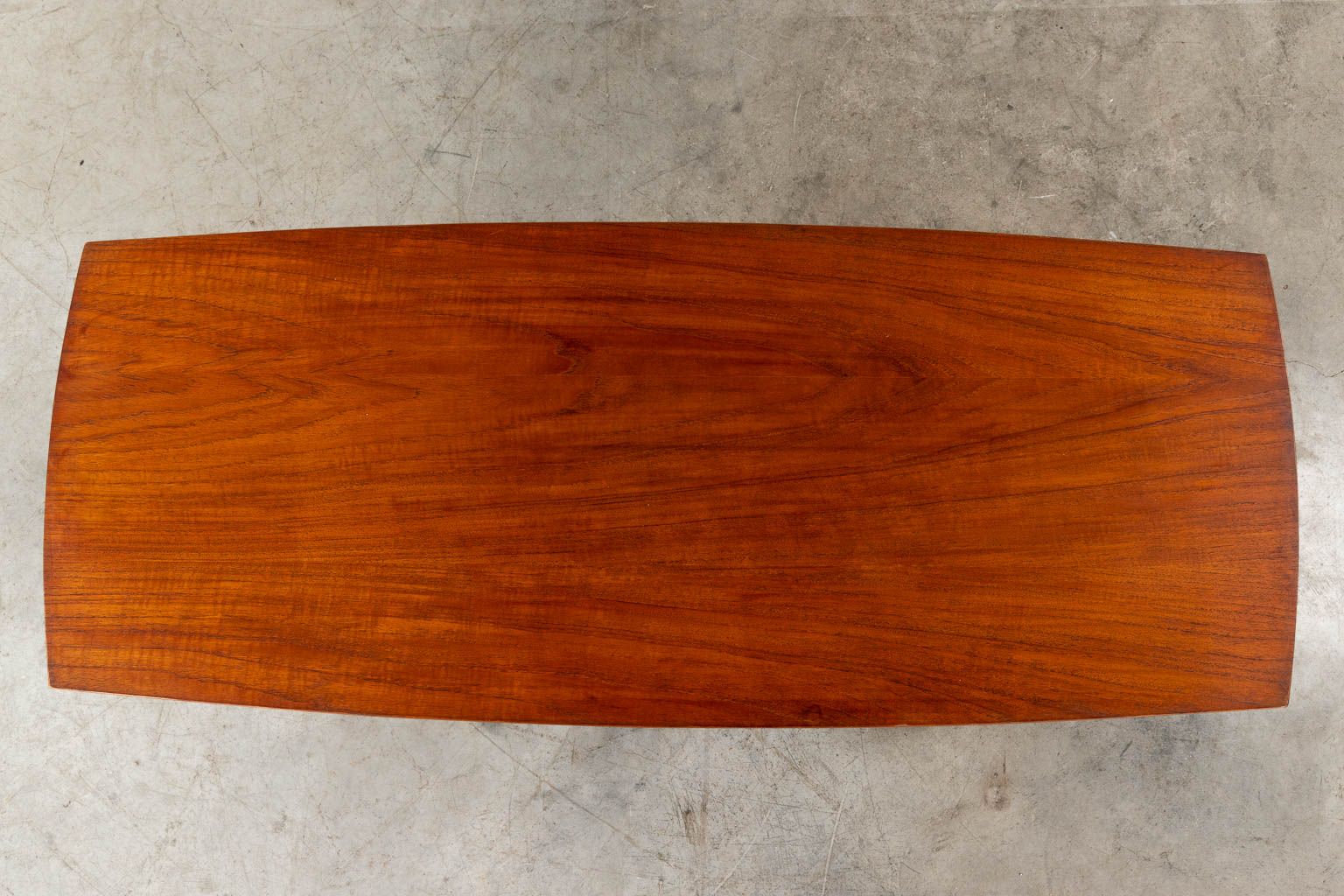 A mid-century Scandinavian coffee table, probably solid teak. (D:50 x W:120 x H:45 cm) - Image 9 of 10