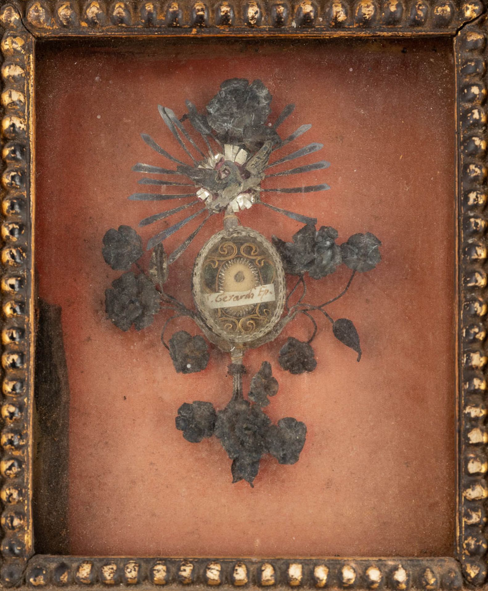 A frame with a sealed theca, a relic for St Gerardi Episcopus. Marked Pope Pius, 1788. (W:19 x H:21, - Image 3 of 8