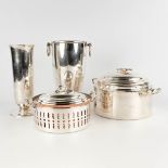Wiskemann, a collection of 4 silver-plated serving accessories. (W:22 x H:31 cm)