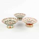 Three pieces of Benjarong porcelain tazza. 19th/20th C. (H:5 x D:11,5 cm)