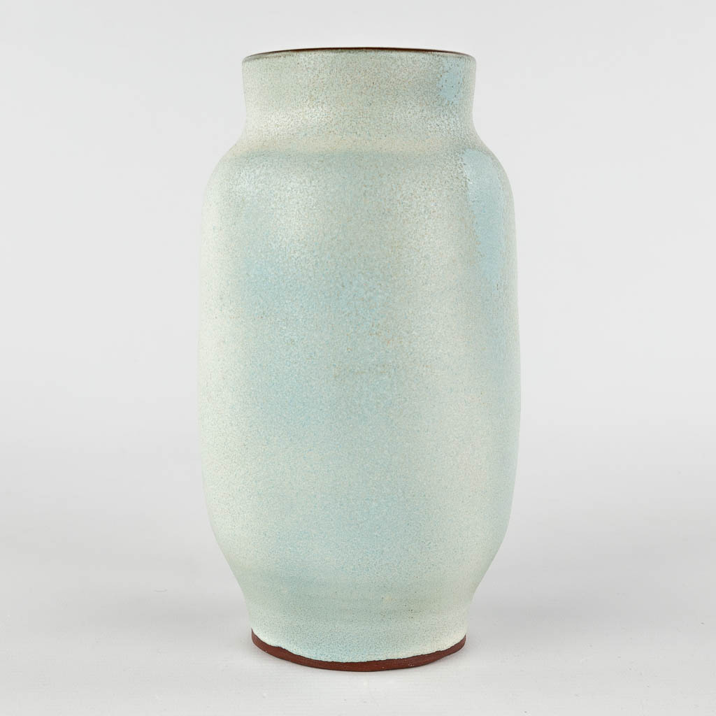 Rogier VANDEWEGHE (1923-2020) 'Vase' light-blue glaze, circa 1956-1957. (H:21,5 x D:11 cm) - Image 5 of 11