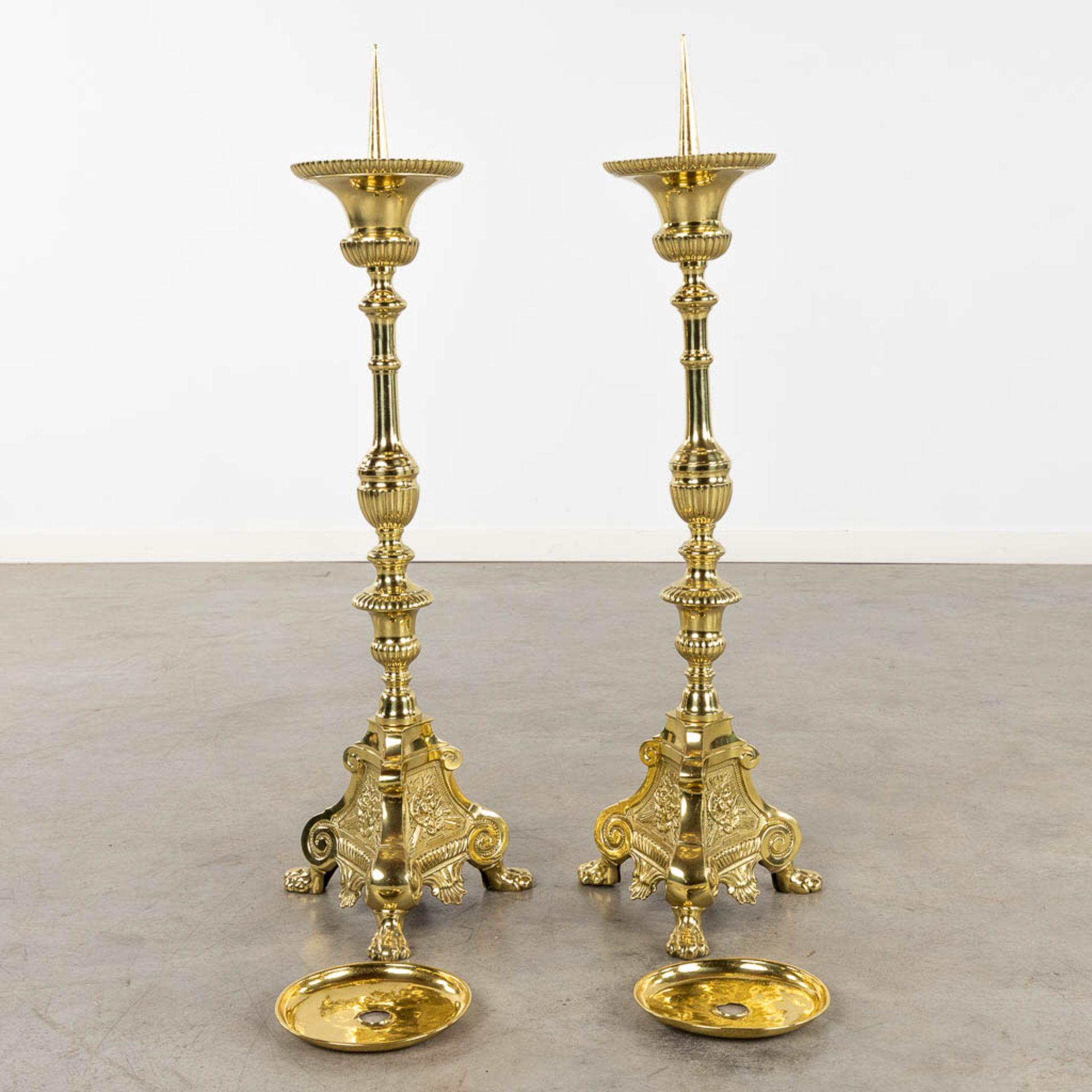 A pair of church candlesticks or candle holders polished bronze. 19th C. (D:24 x W:27 x H:88 cm) - Image 7 of 15