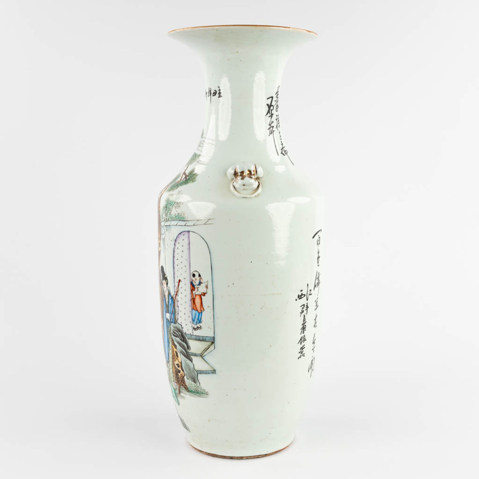 A Chinese vase, decorated with figurines in a garden. 19th/20th C. (H:57 x D:23 cm) - Bild 6 aus 15