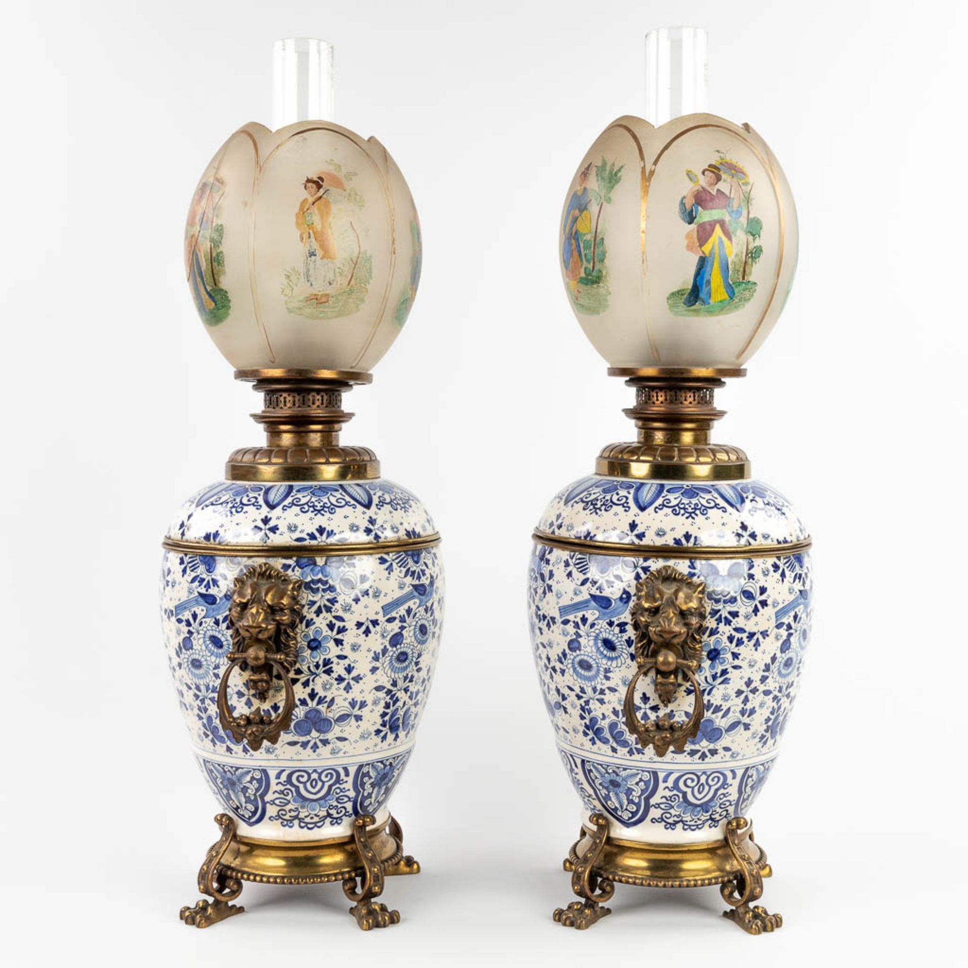 A pair of oil lamps, Delfts faience, 19th C. (D:23 x W:28 x H:68 cm) - Bild 6 aus 18