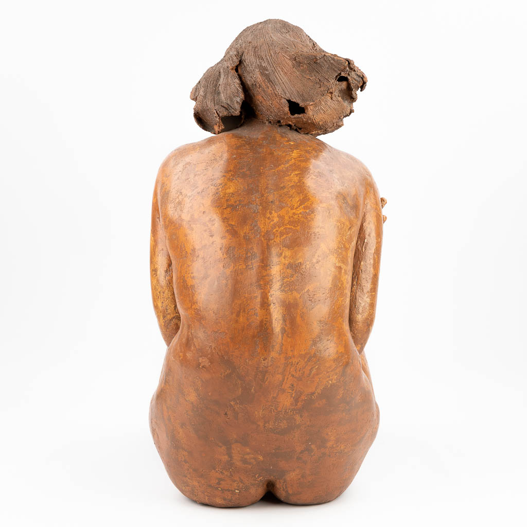 Jan DUMORTIER (XX-XXI) 'Seated lady' a statue made of terracotta. Circa 1980. (D:83 x W:30 x H:69 cm - Image 7 of 14