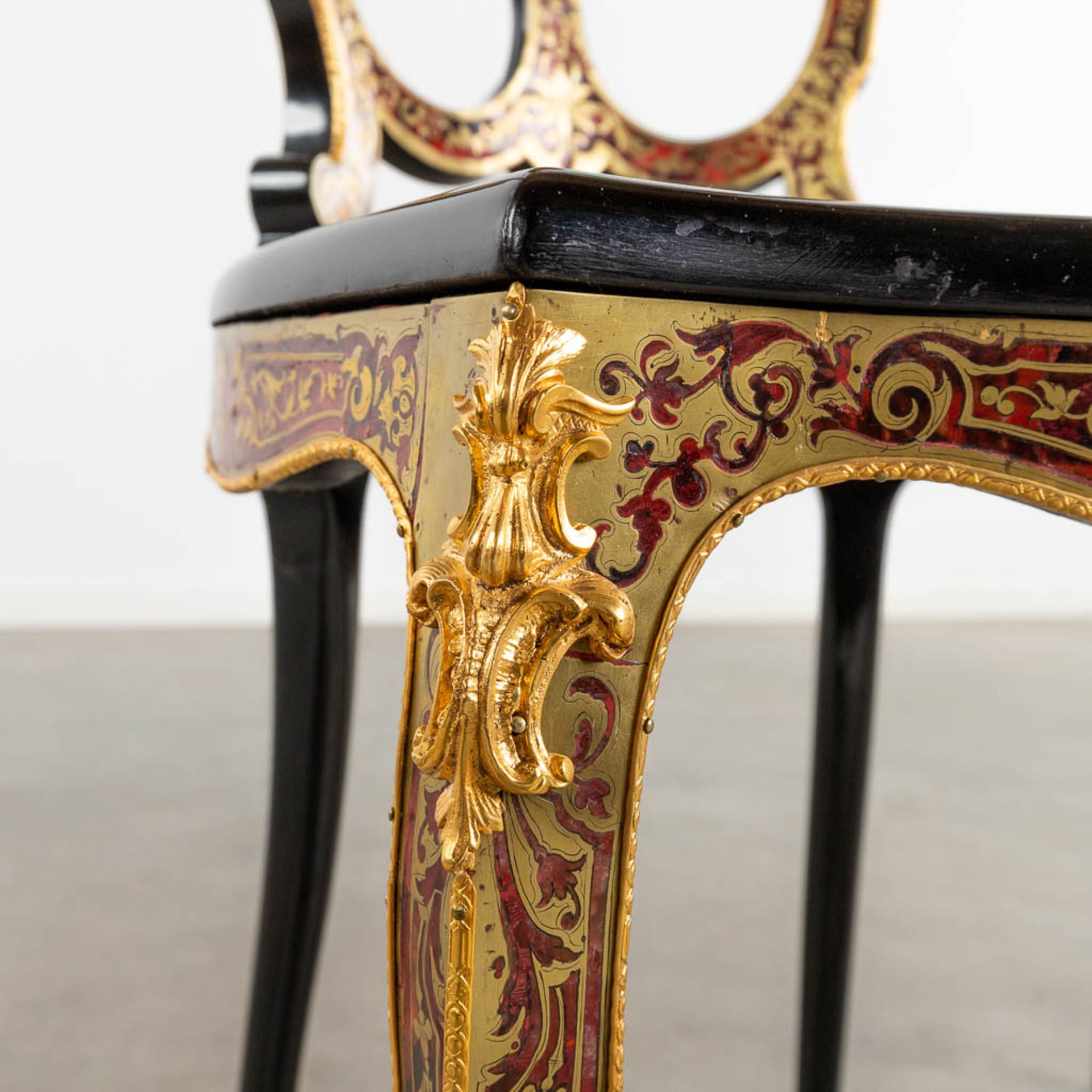 A pair of chairs, Boulle, tortoise shell and copper inlay, Napoleon 3, 19th C. (D:47 x W:46 x H:90 c - Image 8 of 11