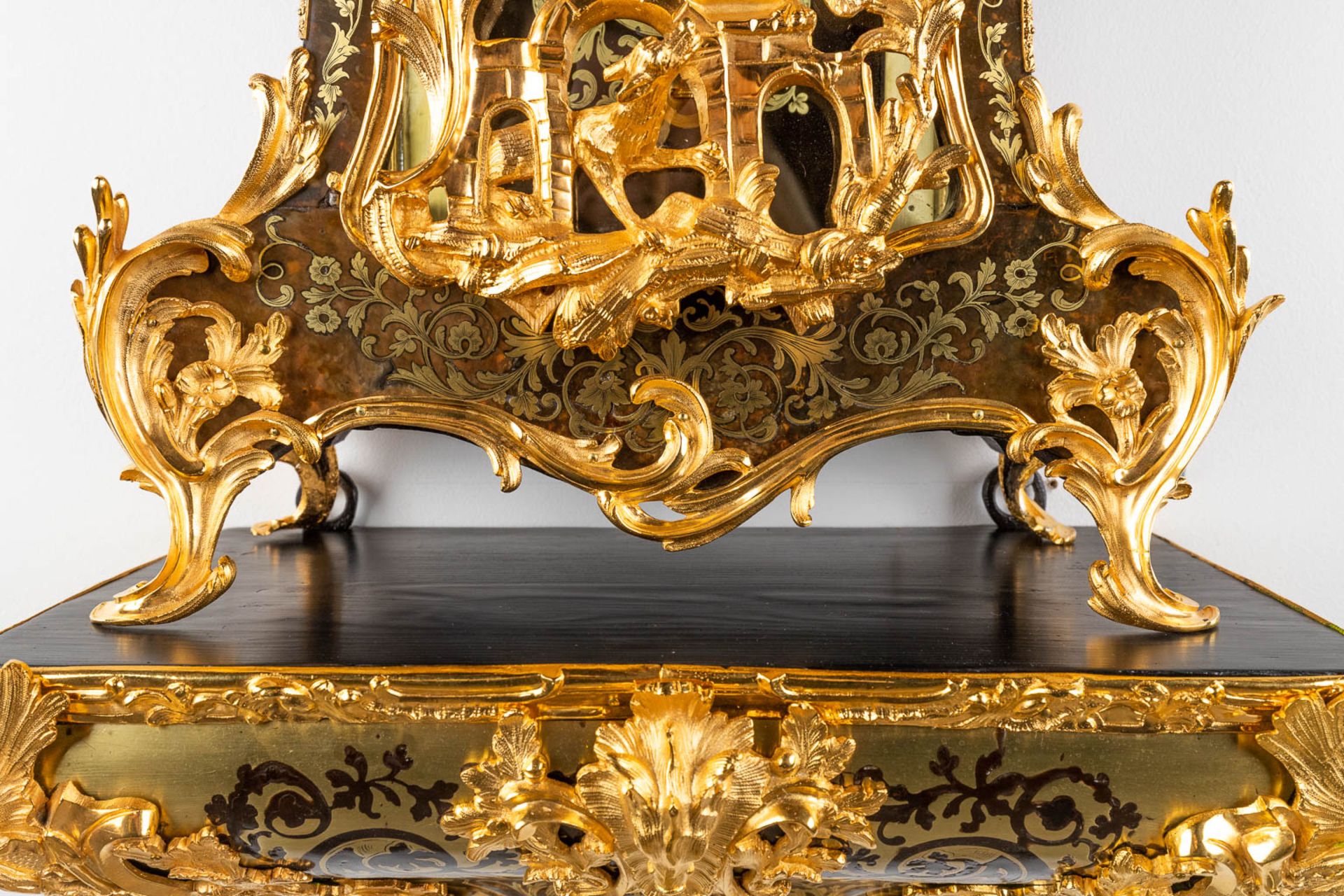 A boulle Cartel clock on a console, tortoiseshell and copper inlay, Napoleon 3, 19th C. Lefaucheur & - Image 6 of 16