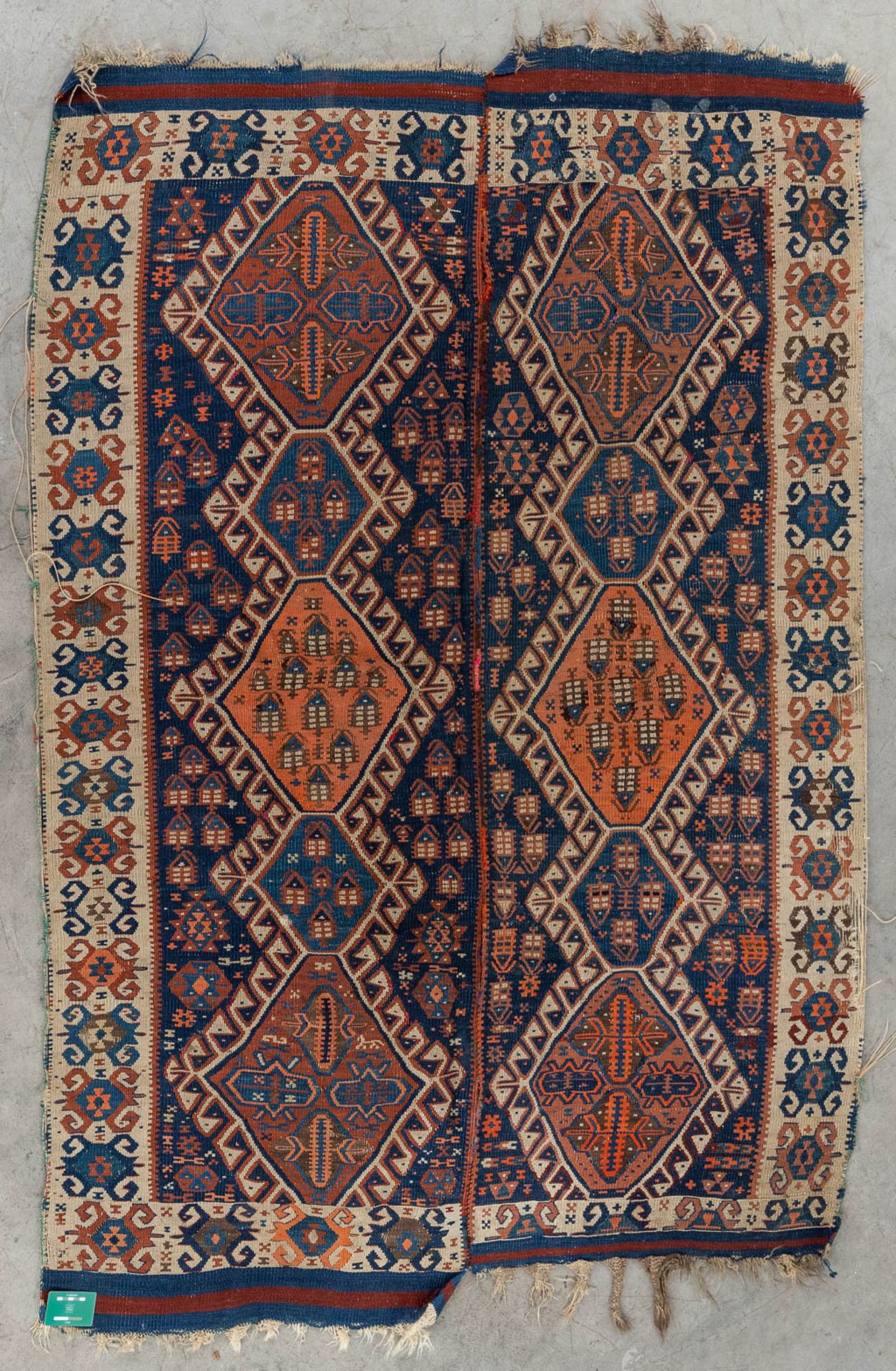 An Oriental hand-made kelim, Turkey, wool. (D:206 x W:154 cm) - Image 2 of 10