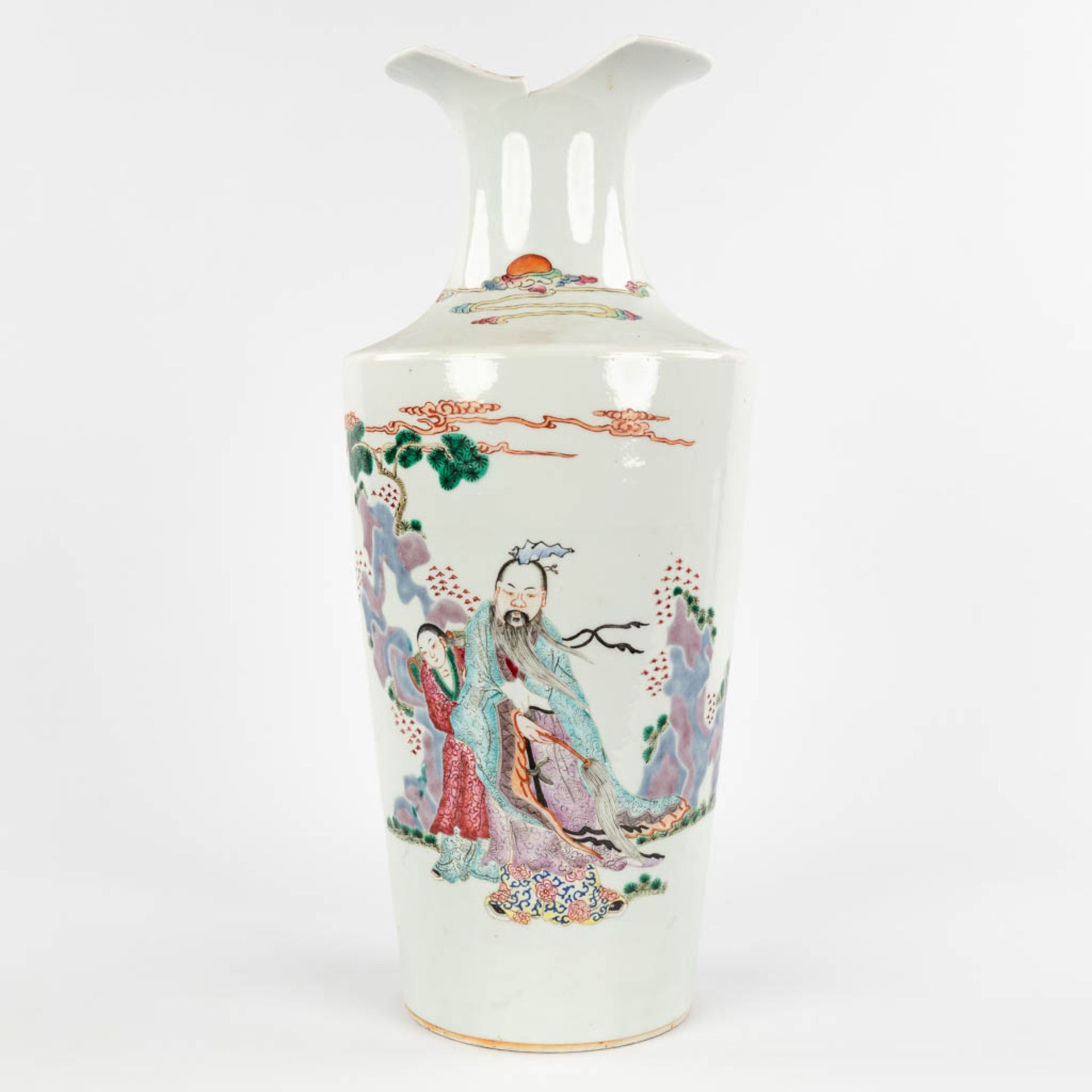 A Chinese vase, decorated with wise men or Immortals. 19th/20th C. (H:44 x D:19 cm) - Image 3 of 12