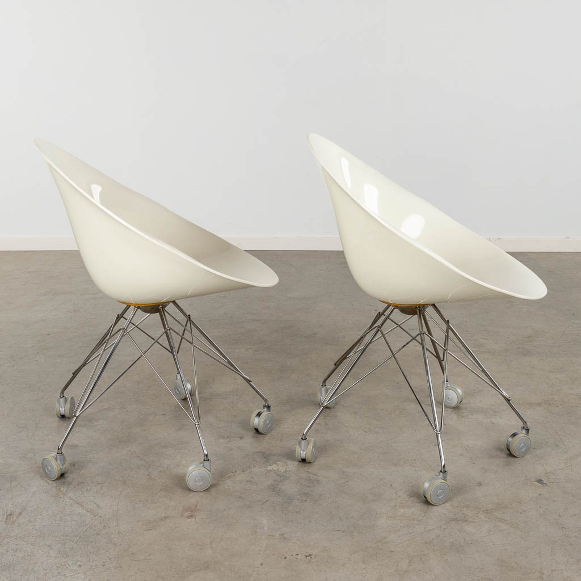 Philippe STARCK (1949) 'Ero' for Kartell, two office chairs. (D:59 x W:62 x H:82 cm) - Image 4 of 14