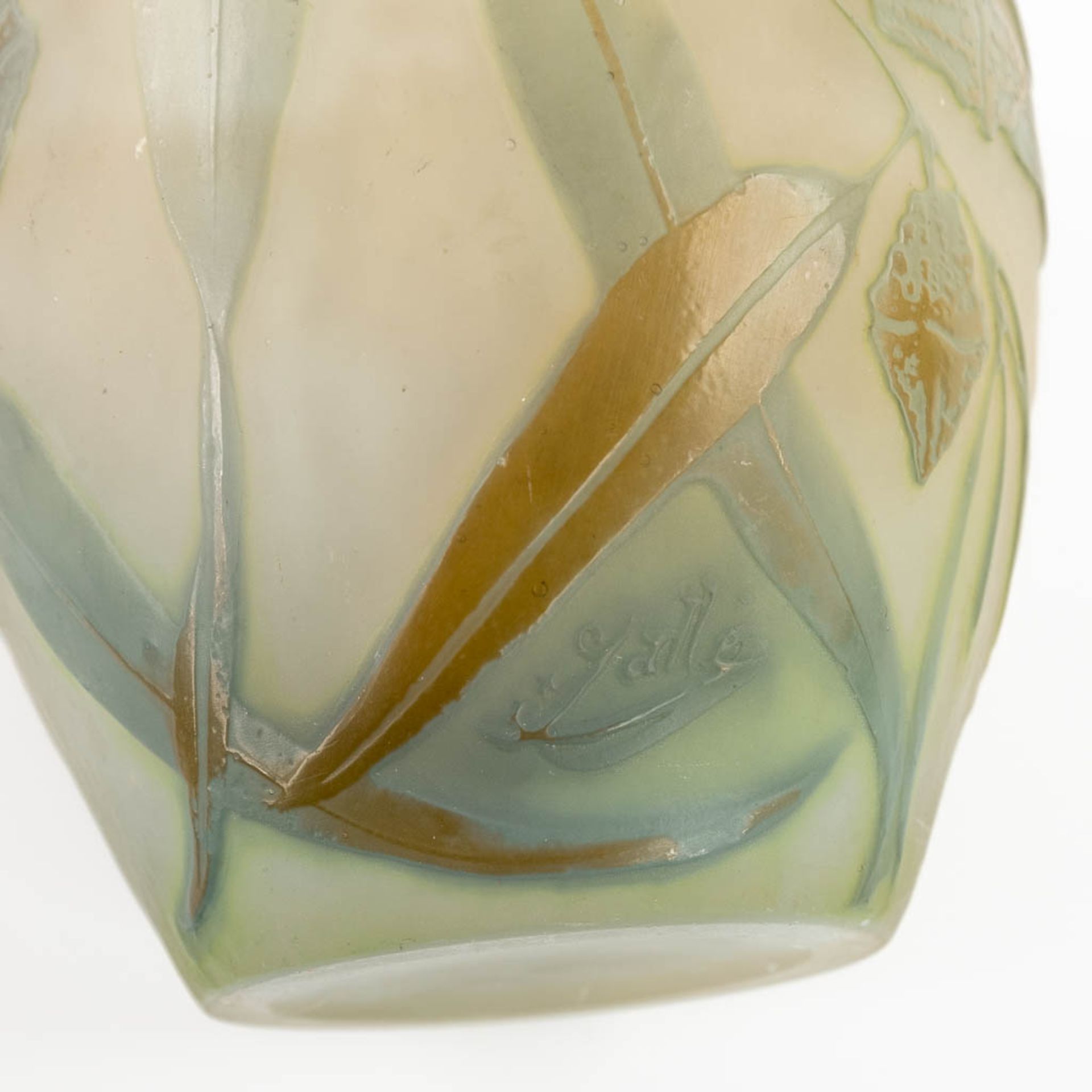 Emile GALLE (1846-1904) 'Vase' pate de verre glass. Circa 1905-1908. (H:18 x D:13 cm) - Bild 9 aus 10