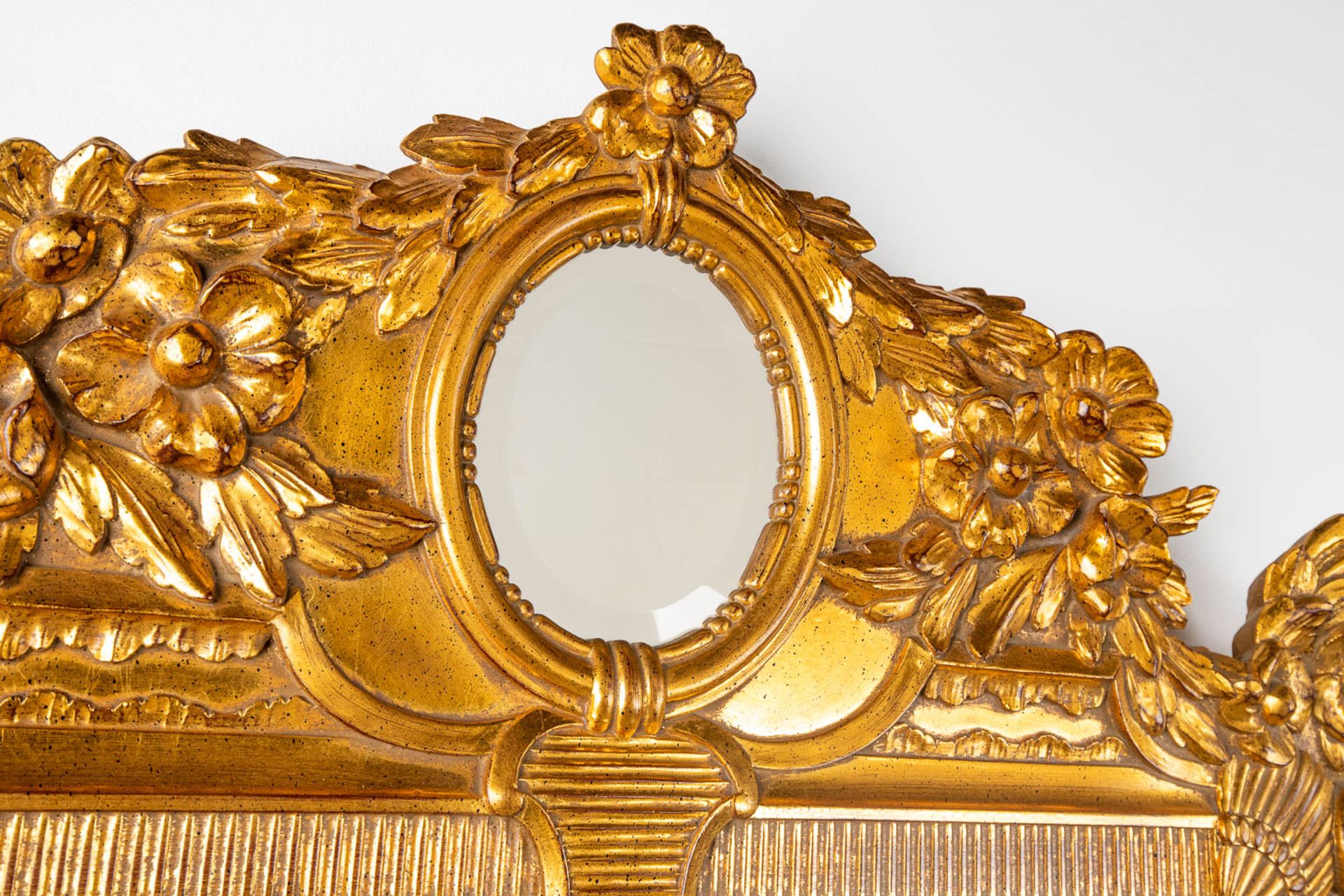 Deknudt, a gold-plated mirror. 20th C. (W:76 x H:124 cm) - Image 3 of 7