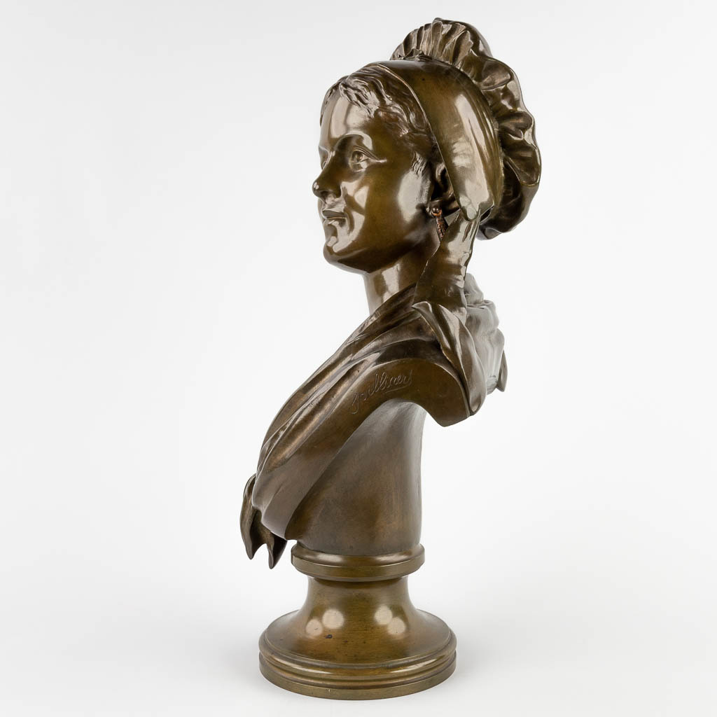 Bust of a lady, patinated bronze, signed 'Spilliaert'. (D:20 x W:25 x H:52 cm) - Image 4 of 12