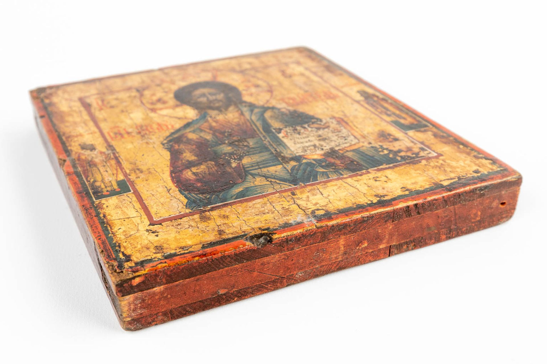 A small Eastern European icon of Jesus Christ, mounted in a gilt frame. 19th C. (W:21,5 x H:25 cm) - Bild 10 aus 11