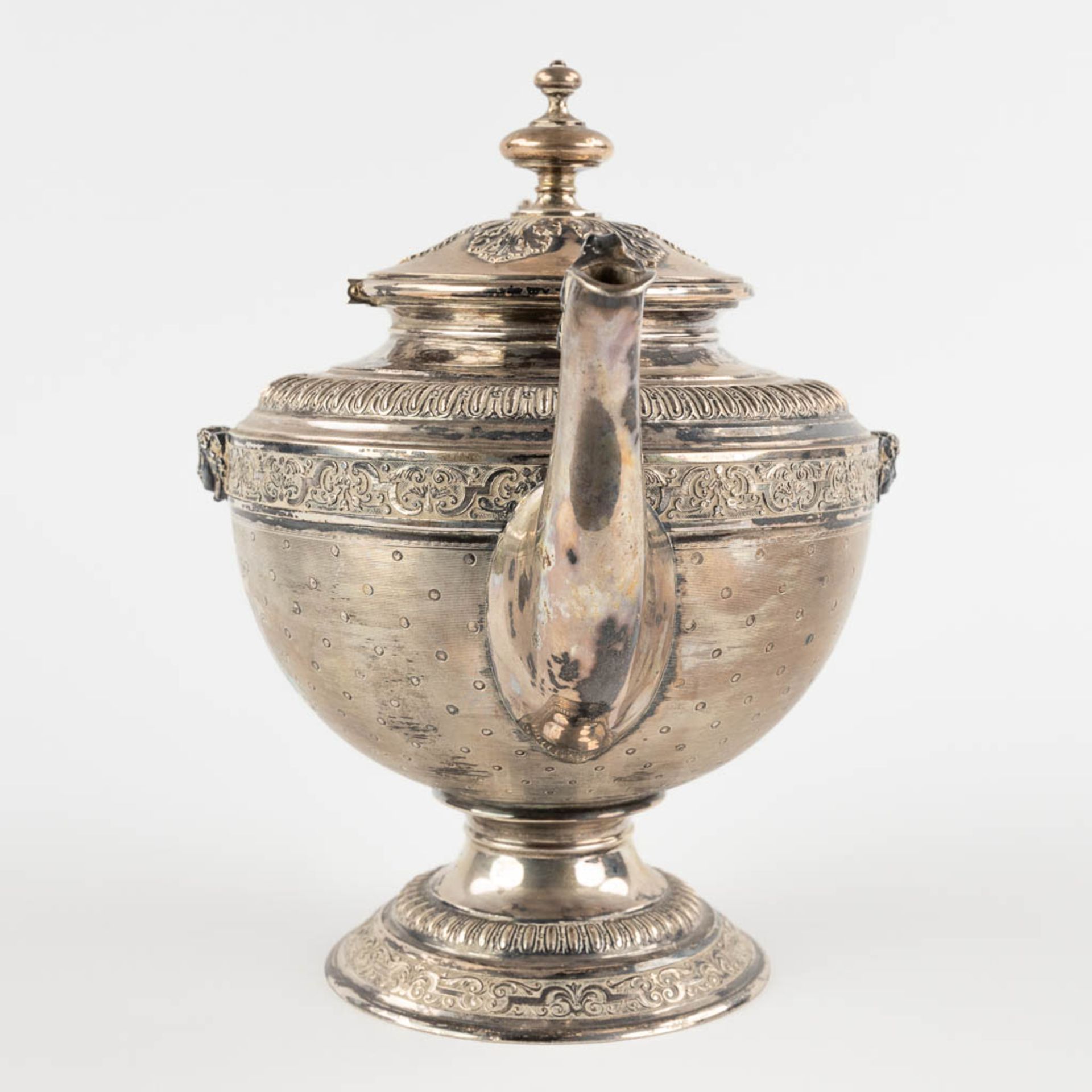 A teapot, silver, Germany. Gross: 659g. (D:16 x W:26 x H:21 cm) - Image 6 of 12