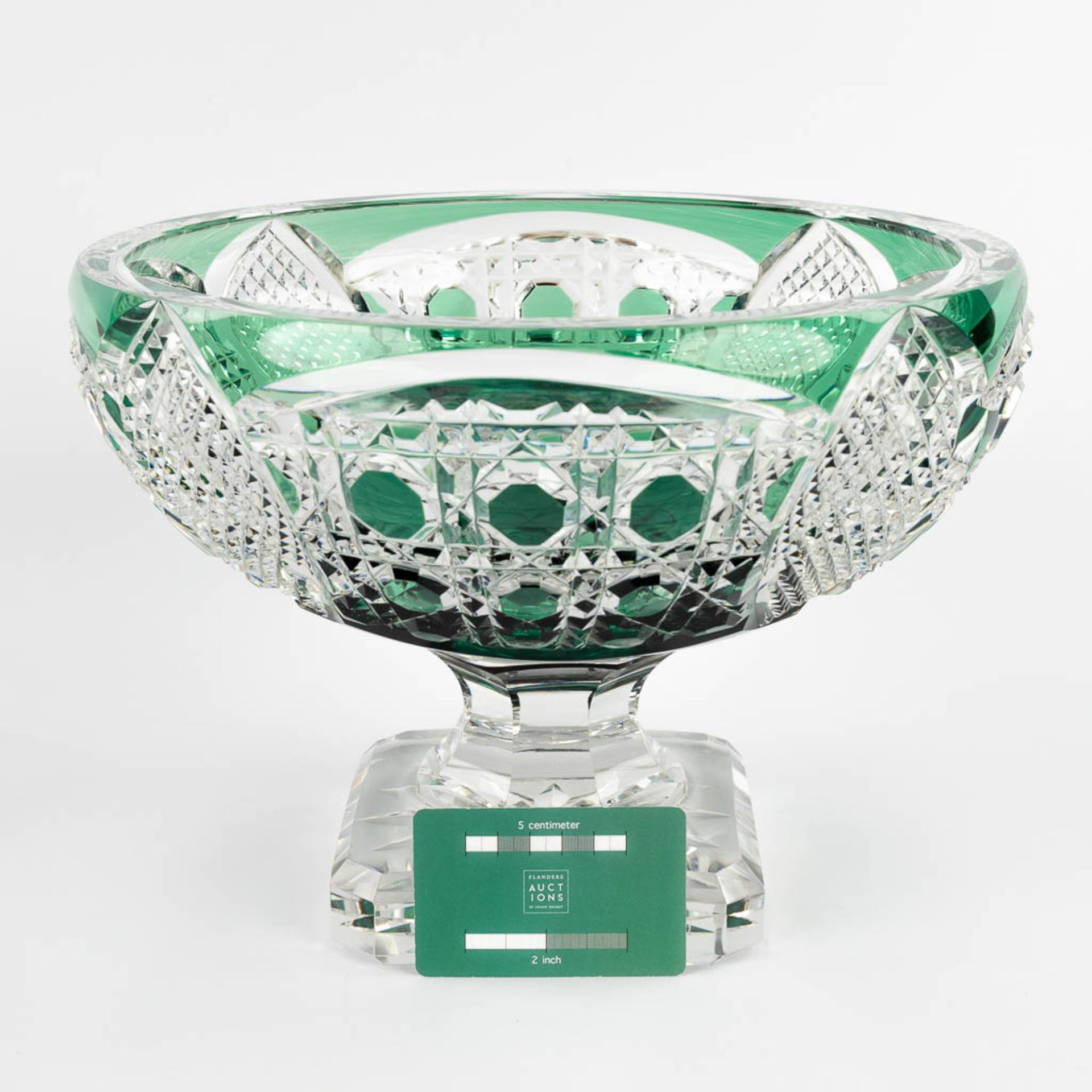 Val Saint Lambert, a bowl from green cut cyrstal. (H:22 x D:31 cm) - Image 2 of 12