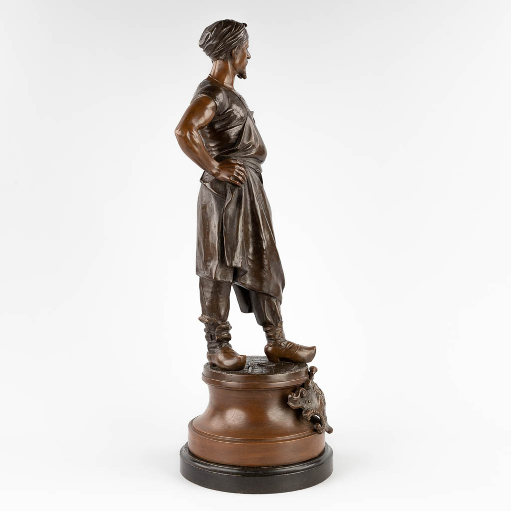 L'Abbateur, a figurine of a butcher, spelter. Circa 1900. (H:68 x D:23 cm) - Image 4 of 12