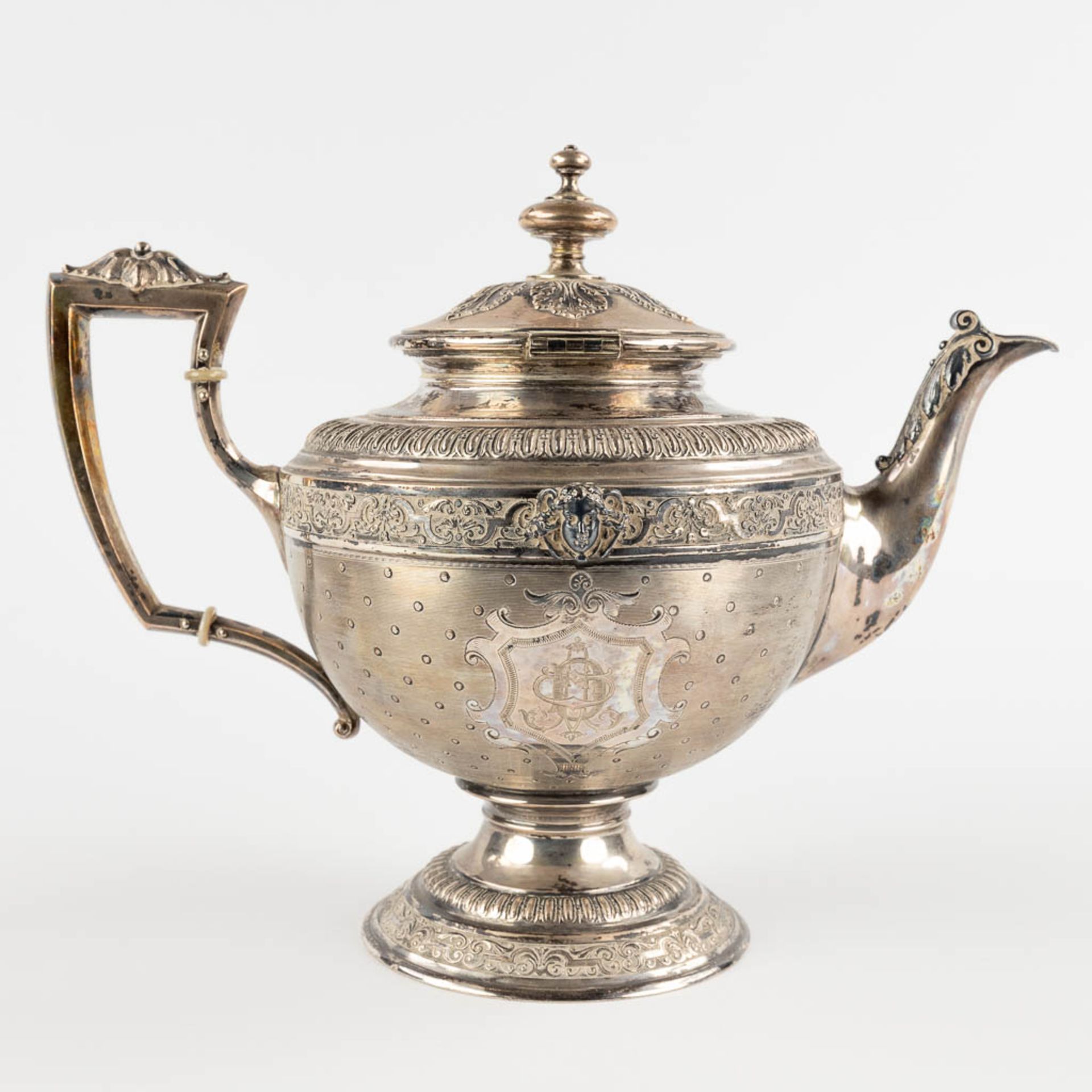 A teapot, silver, Germany. Gross: 659g. (D:16 x W:26 x H:21 cm) - Image 3 of 12