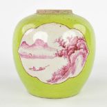 A Chinese jar with landscape decor. 18th/19th C. (H:13 x D:12,5 cm)