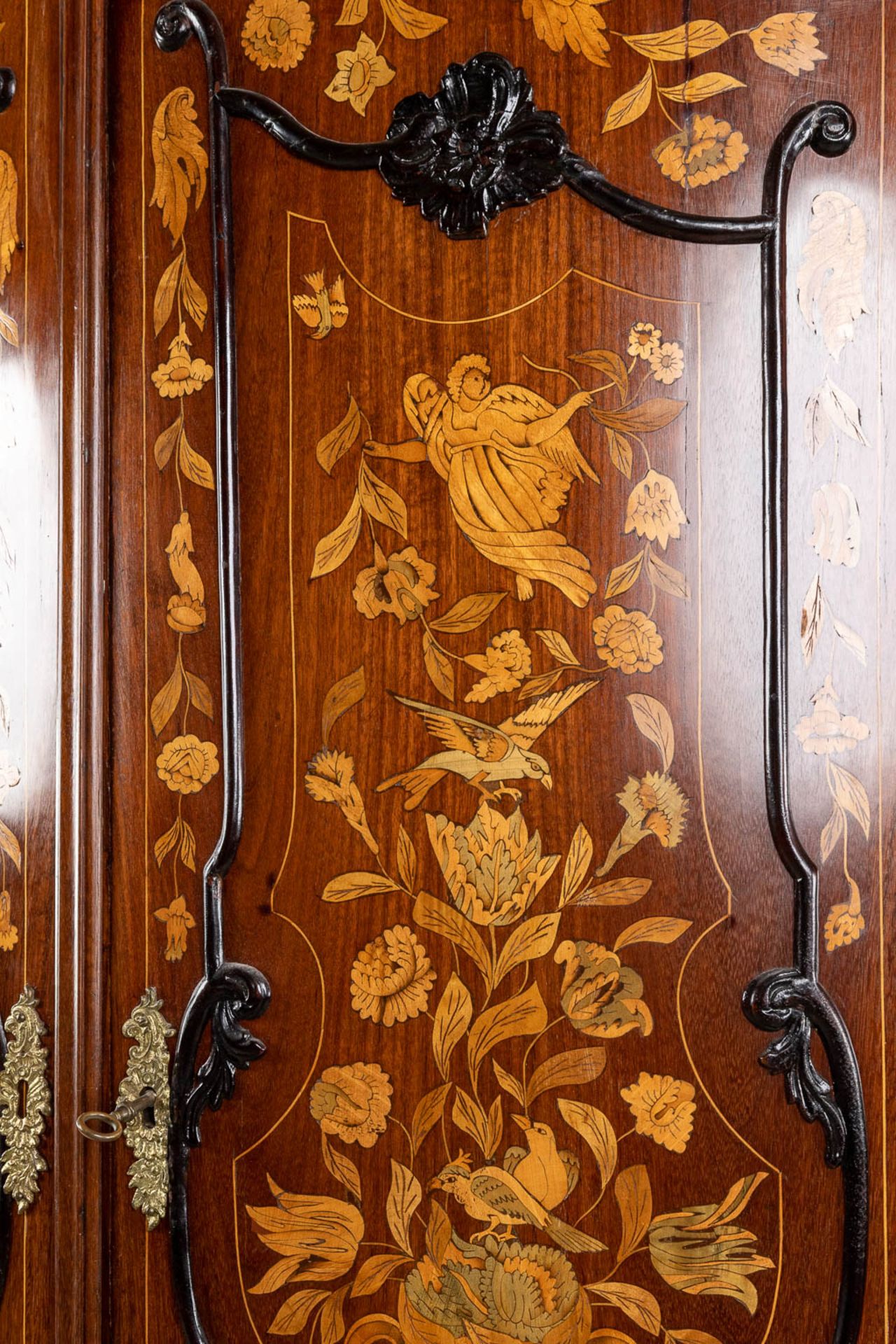 An antique corner cabinet with marquetry in Louis XV style. The Netherlands, 18th C. (D:56 x W:105 x - Image 7 of 21